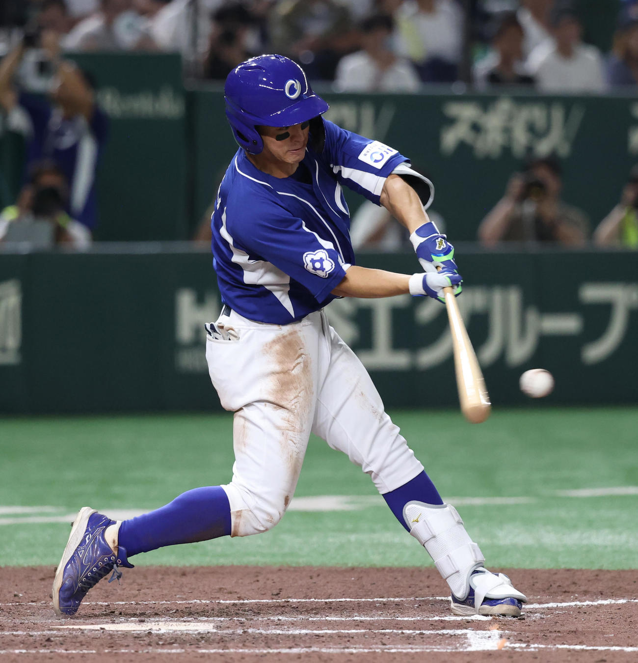 王子対三菱自動車岡崎　8回表王子無死一、三塁、山口の打球を三塁手がファンブルし三塁走者が生還した（撮影・柴田隆二）　　