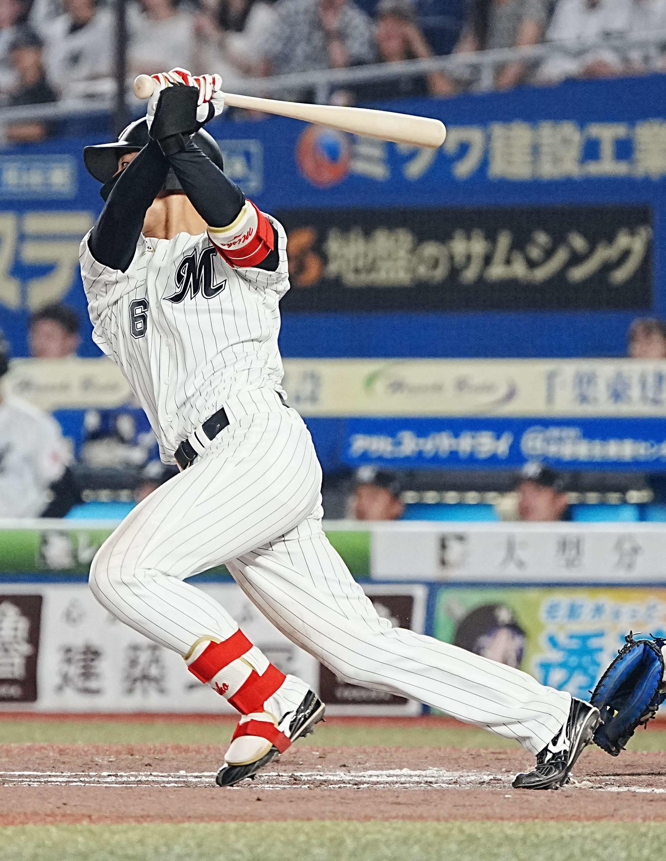 ロッテ対オリックス　7回裏ロッテ1死三塁、西川は右前適時打を放つ（撮影・小沢裕）