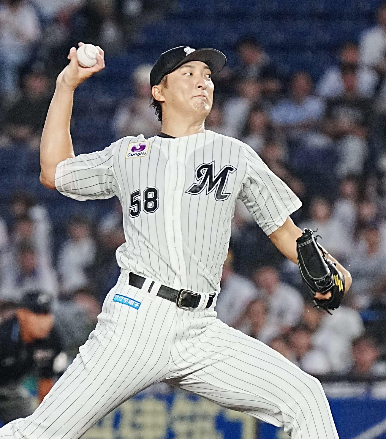 ロッテ対オリックス　ロッテ先発の河村（撮影・小沢裕）