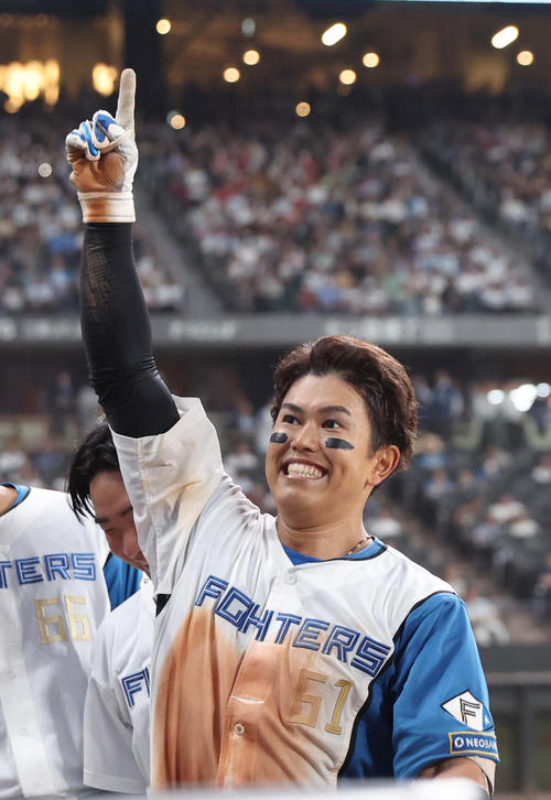 日本ハム】新庄監督「もっと早く一軍に…」前夜3安打大活躍の今川優馬