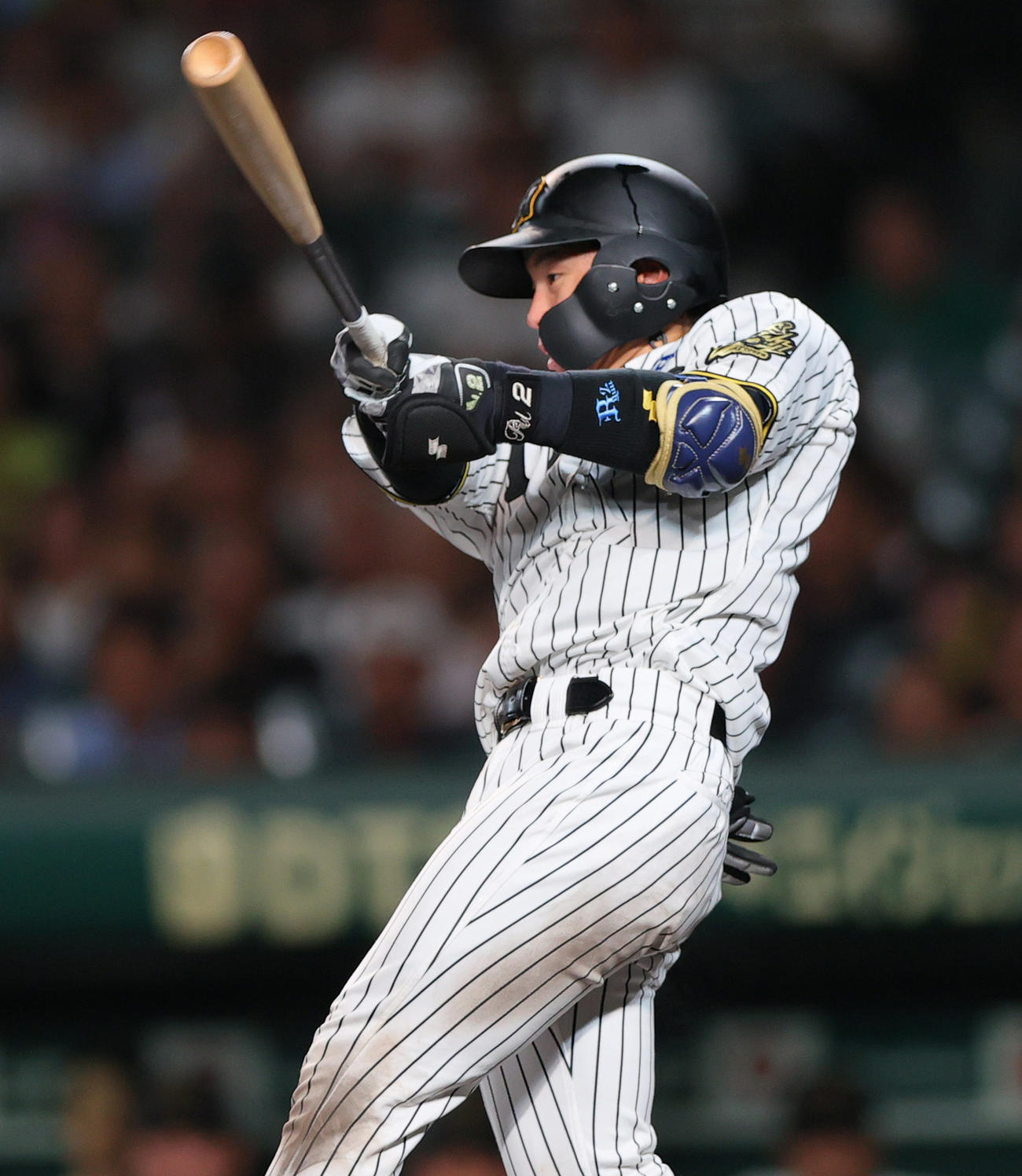 阪神対DeNA 5回裏阪神1死、左前打を放つ梅野（撮影・上山淳一）