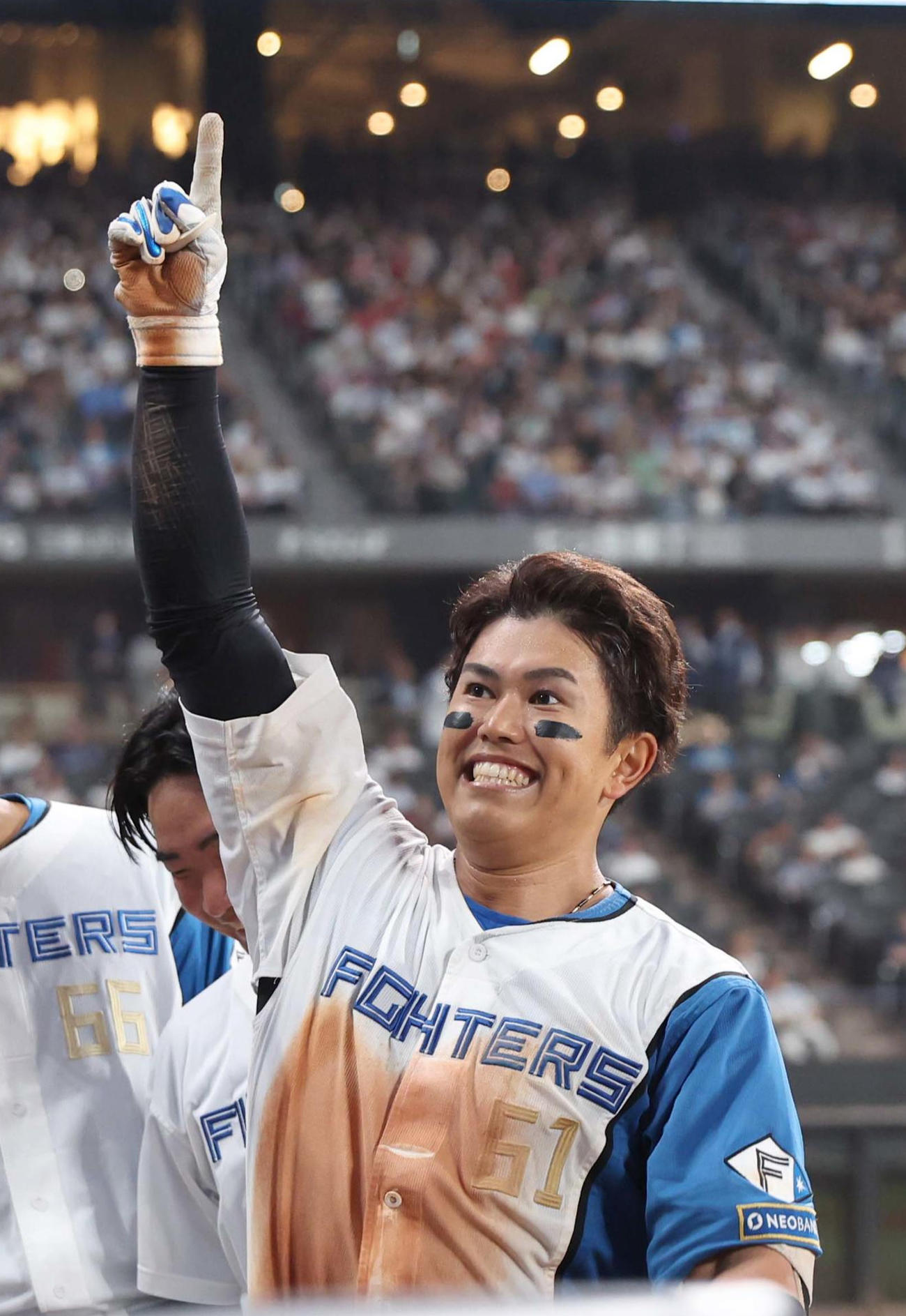 ９日のソフトバンク戦で本塁打を放った日本ハム今川優馬