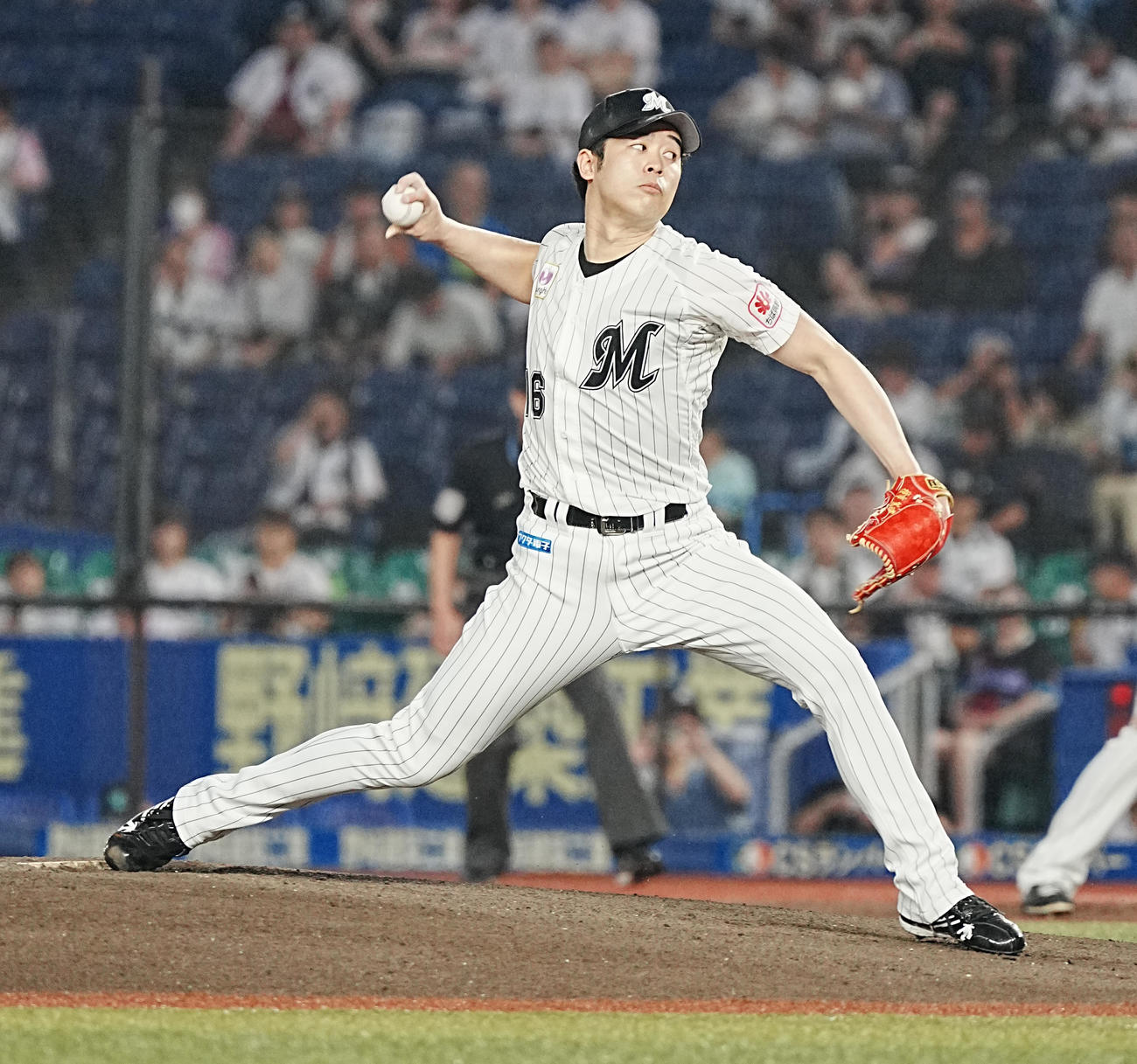 ロッテ対ソフトバンク　ロッテ先発の種市（撮影・小沢裕）