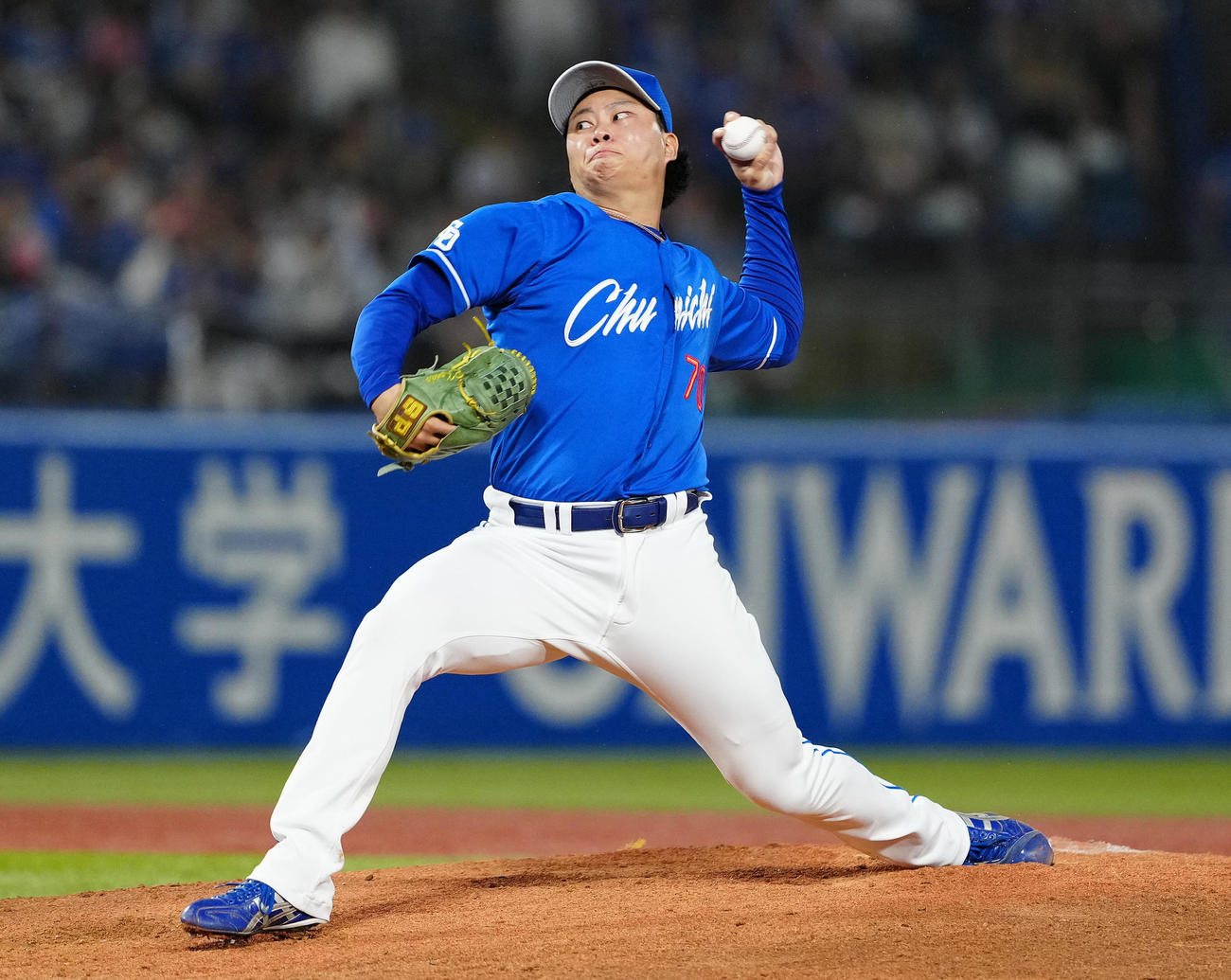 ヤクルト対中日　7回裏から3番手で登板した中日近藤（撮影・鈴木みどり）