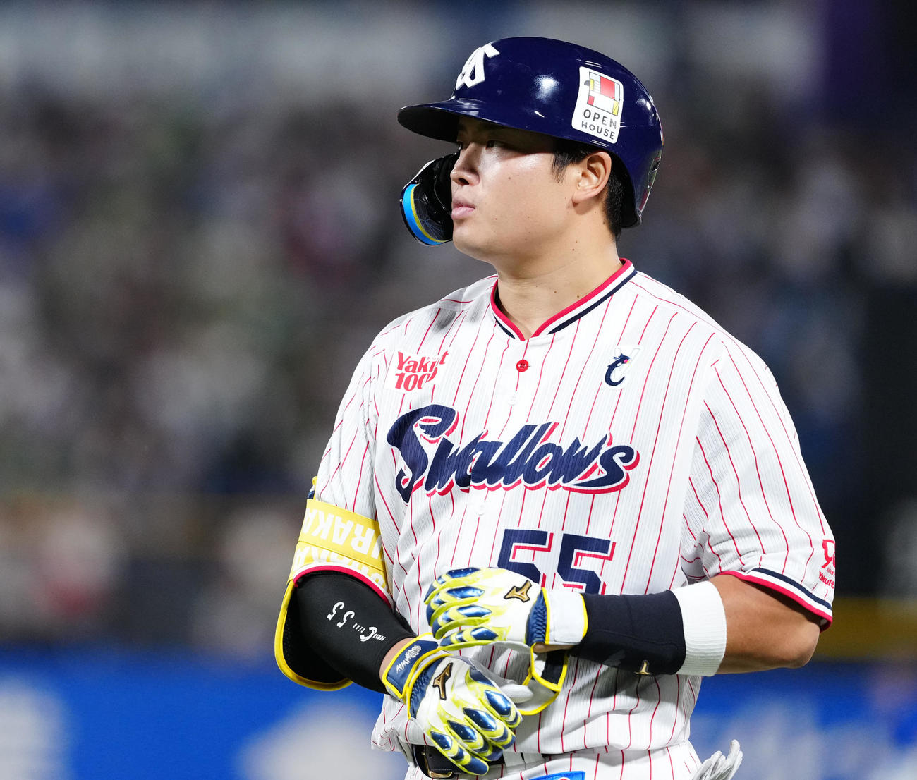 ヤクルト対DeNA 4回裏ヤクルト無死一塁、併殺に倒れた村上（撮影・江口和貴）