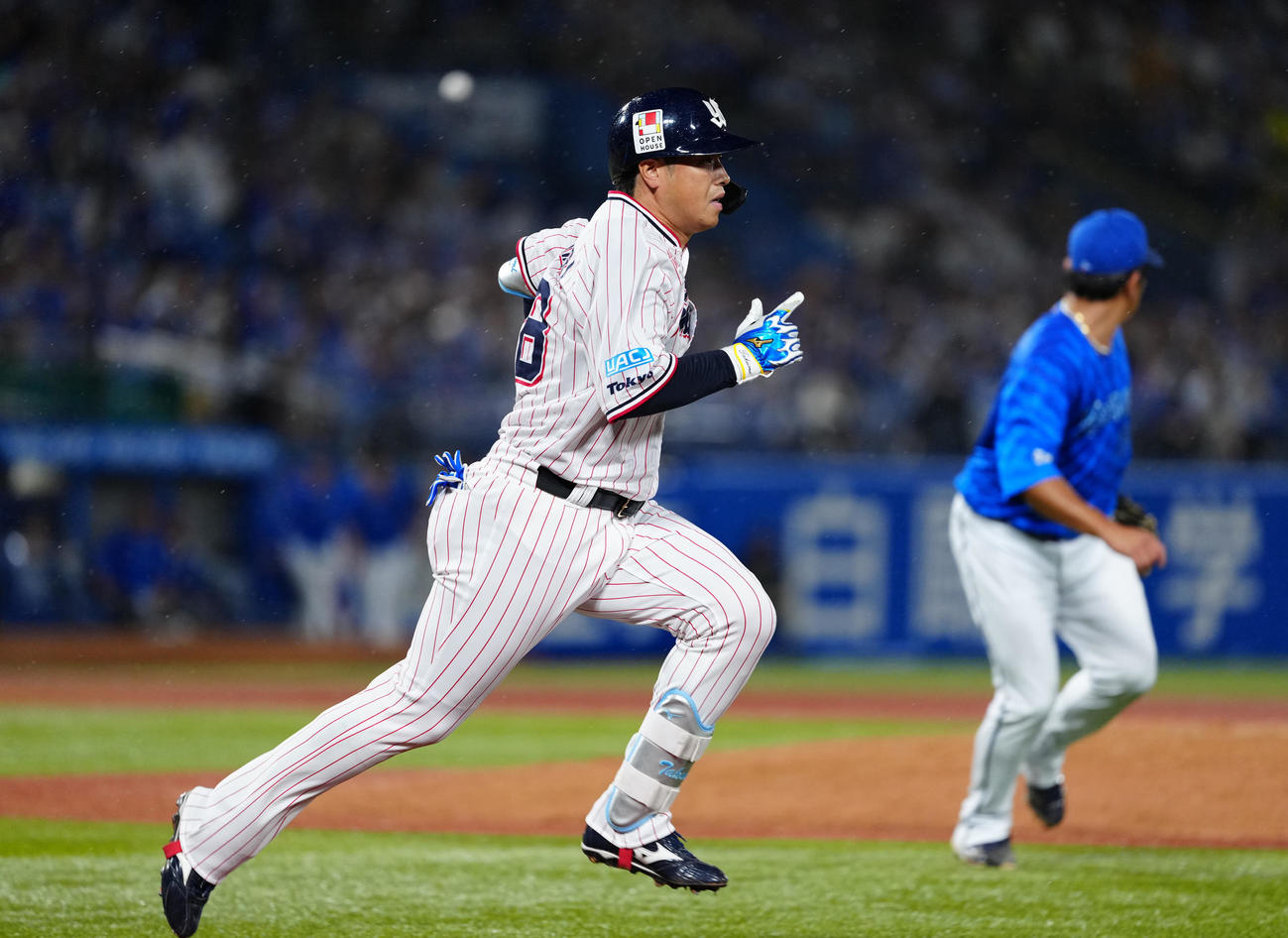 ヤクルト対DeNA 9回裏ヤクルト2死一塁、三ゴロに倒れる北村拓（撮影・江口和貴）