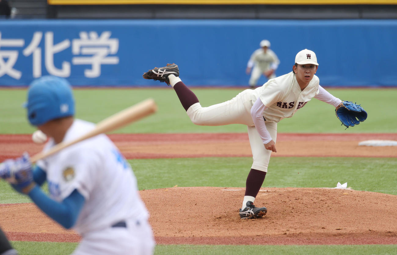 東大対早大　先発した早大・伊藤樹（撮影・柴田隆二）　　