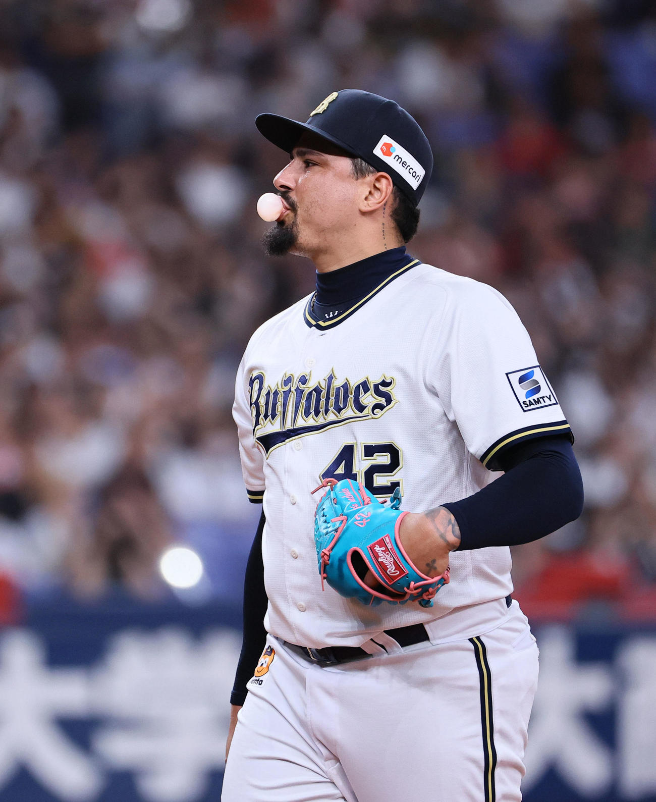 オリックス対ソフトバンク　9回途中、降板するオリックスのマチャド（撮影・藤尾明華）