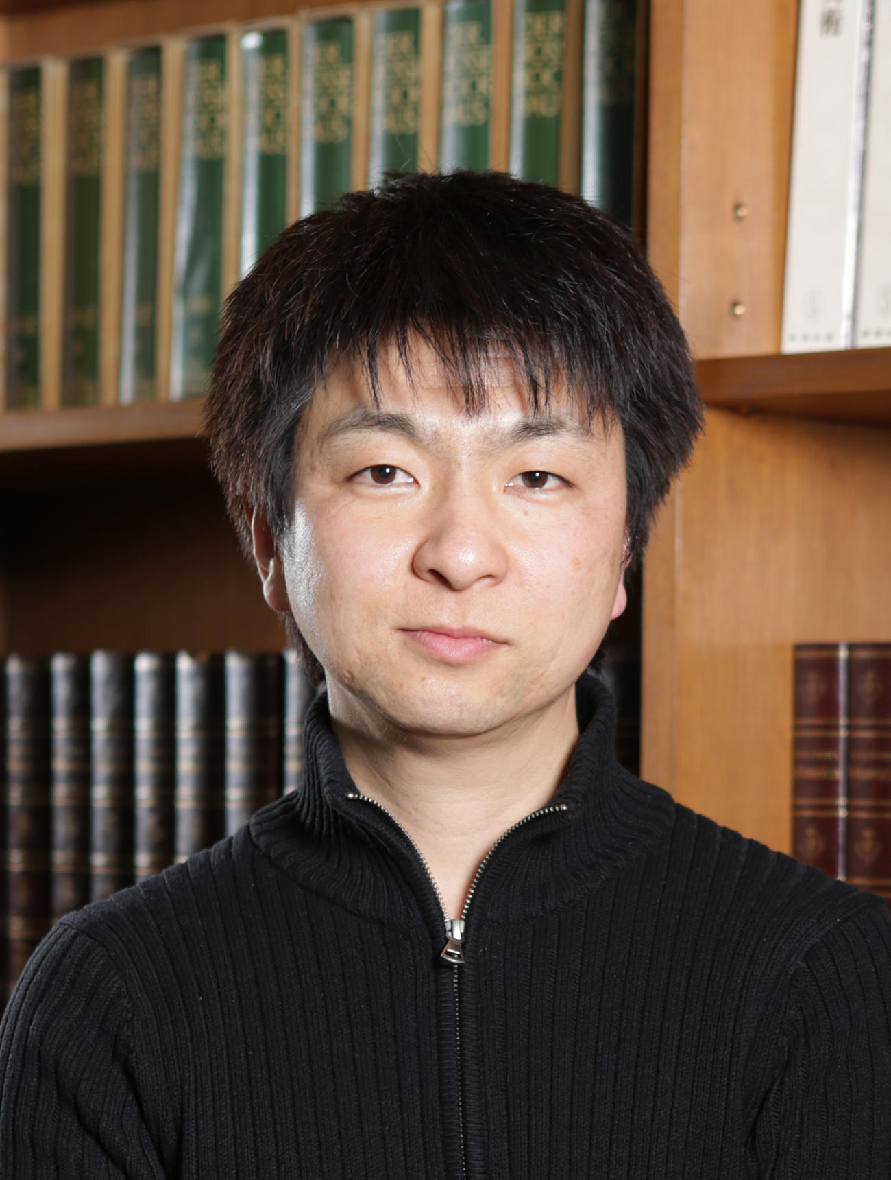 伊坂幸太郎氏＝12年3月13日