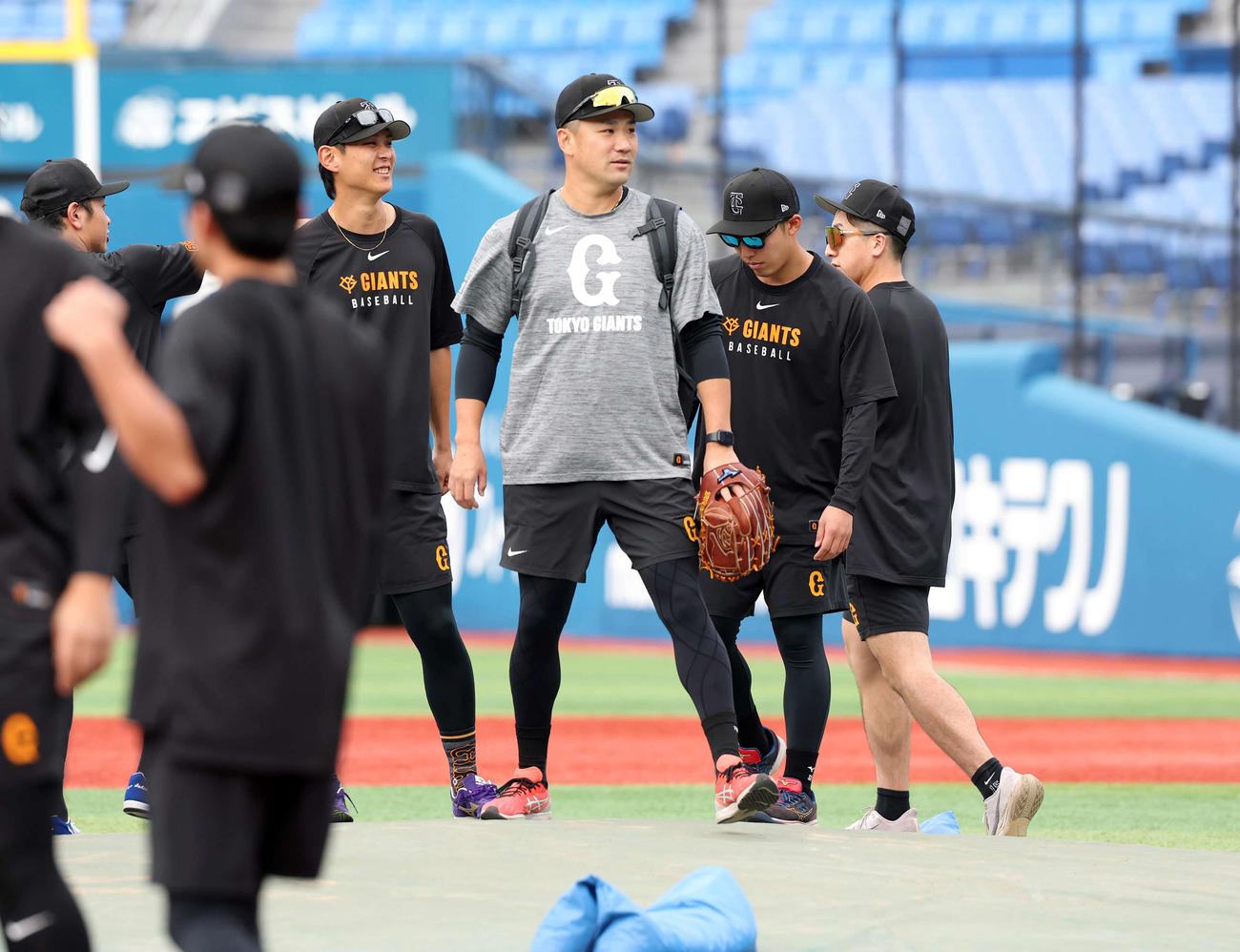 DeNA対巨人　マウンドに立って確認する巨人田中将（撮影・浅見桂子）