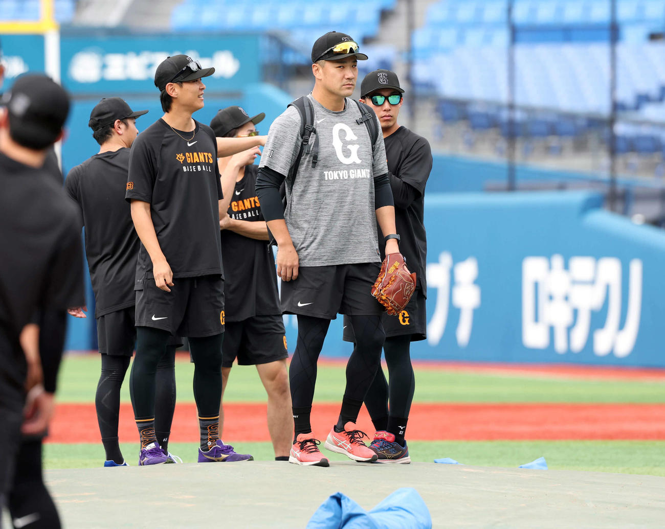 DeNA対巨人　マウンドに立って確認する巨人田中将（撮影・浅見桂子）