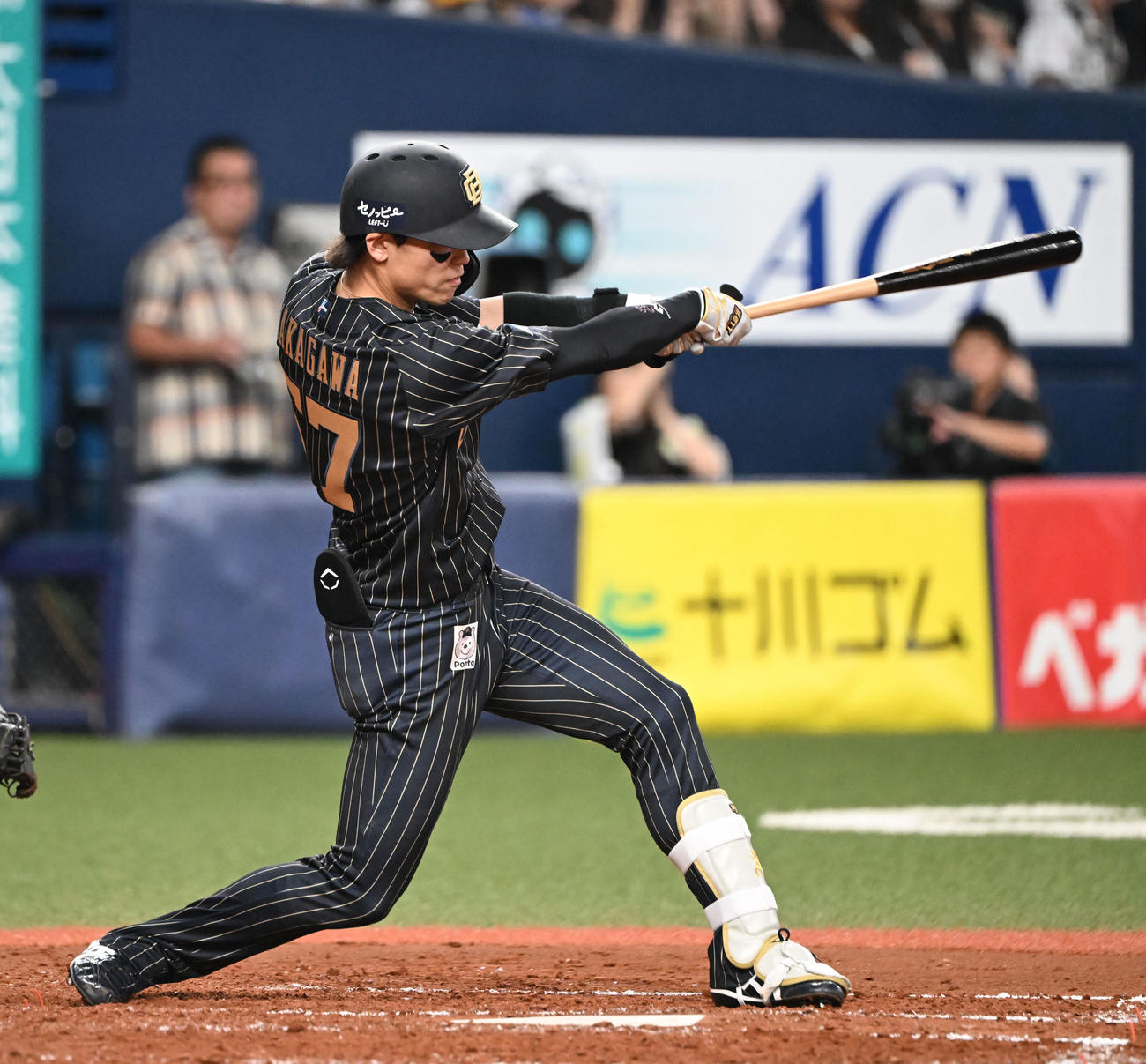 オリックス対ソフトバンク　3回裏オリックス2死一、二塁、左前適時打を放つ中川（撮影・和賀正仁）