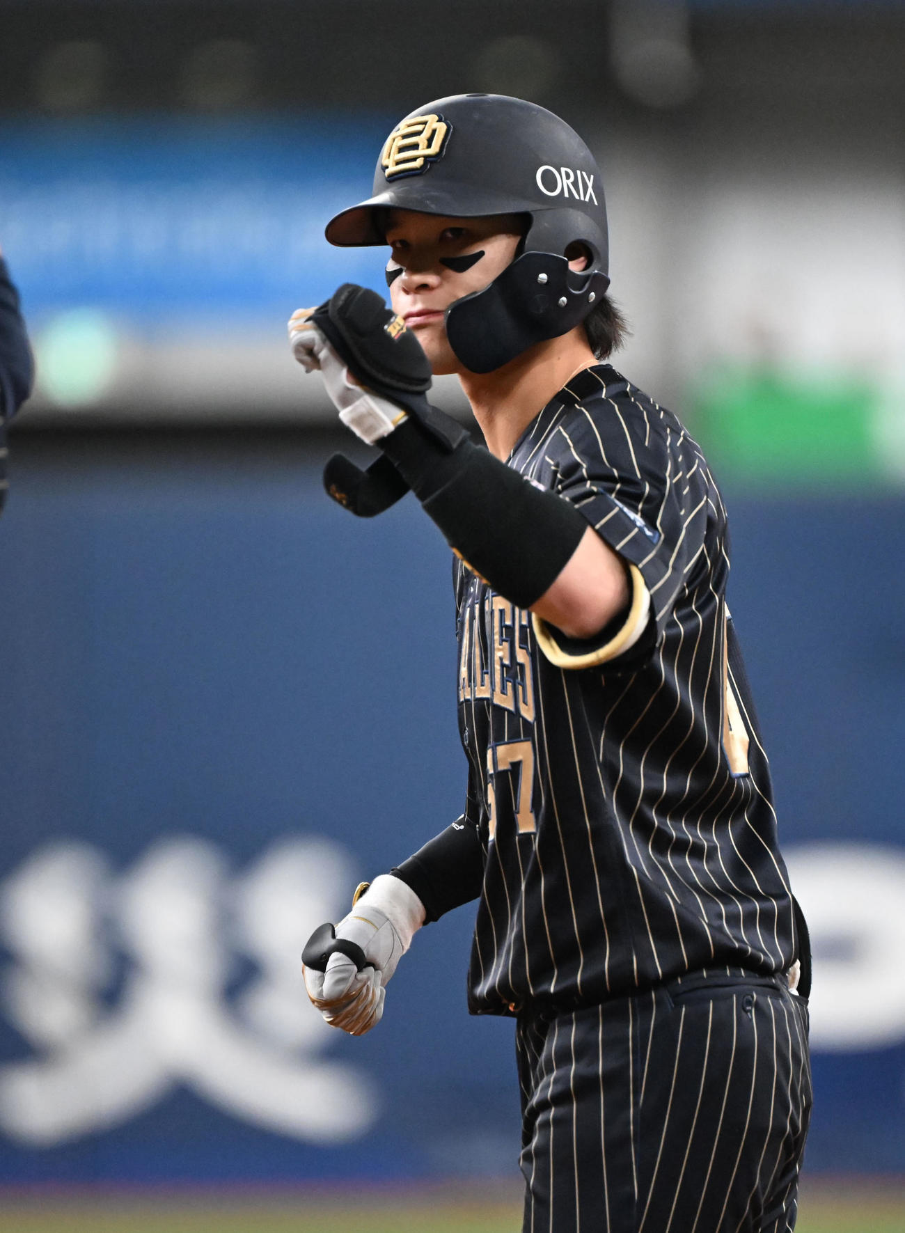 オリックス対ソフトバンク　3回裏オリックス2死一、二塁、左前適時打を放った中川（撮影・和賀正仁）