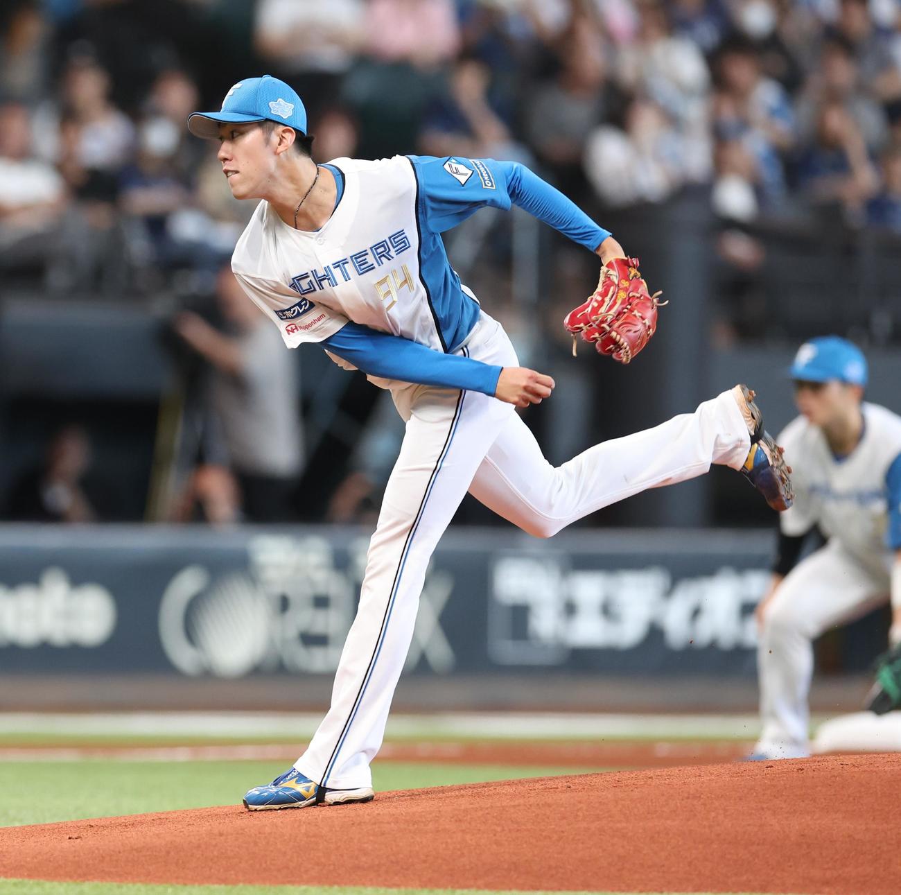 日本ハム対西武　日本ハム先発の福島（撮影・黒川智章）