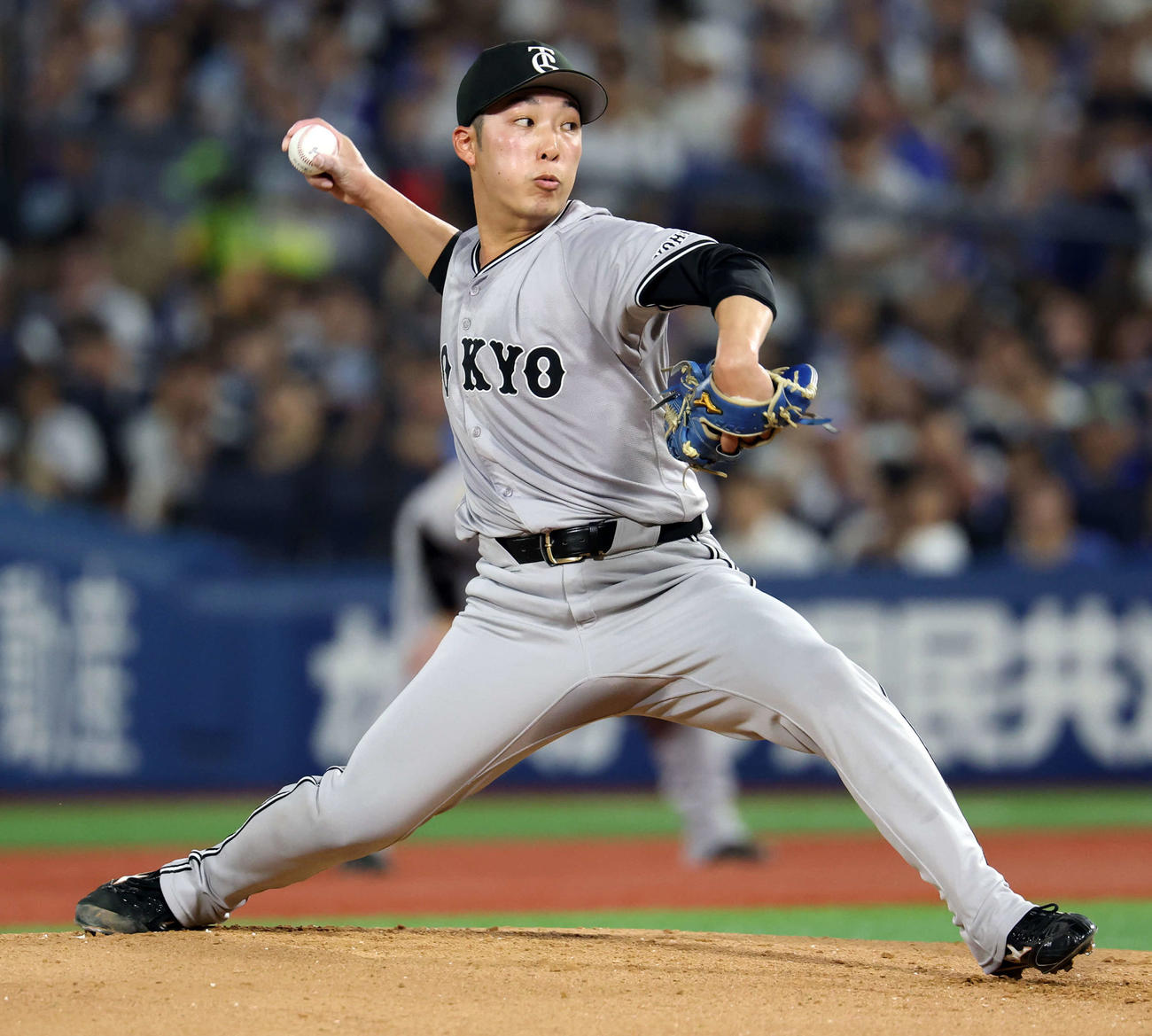 DeNA対巨人　力投する巨人先発の赤星（撮影・浅見桂子）
