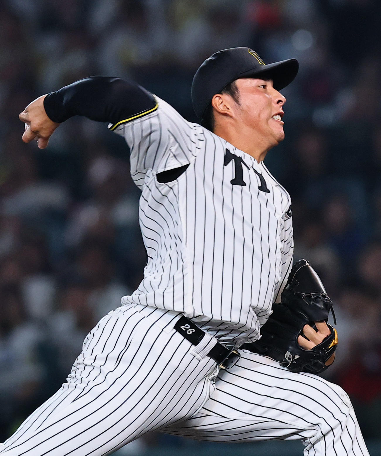 阪神対中日　9回、3番手で登板した阪神椎葉（撮影・藤尾明華）