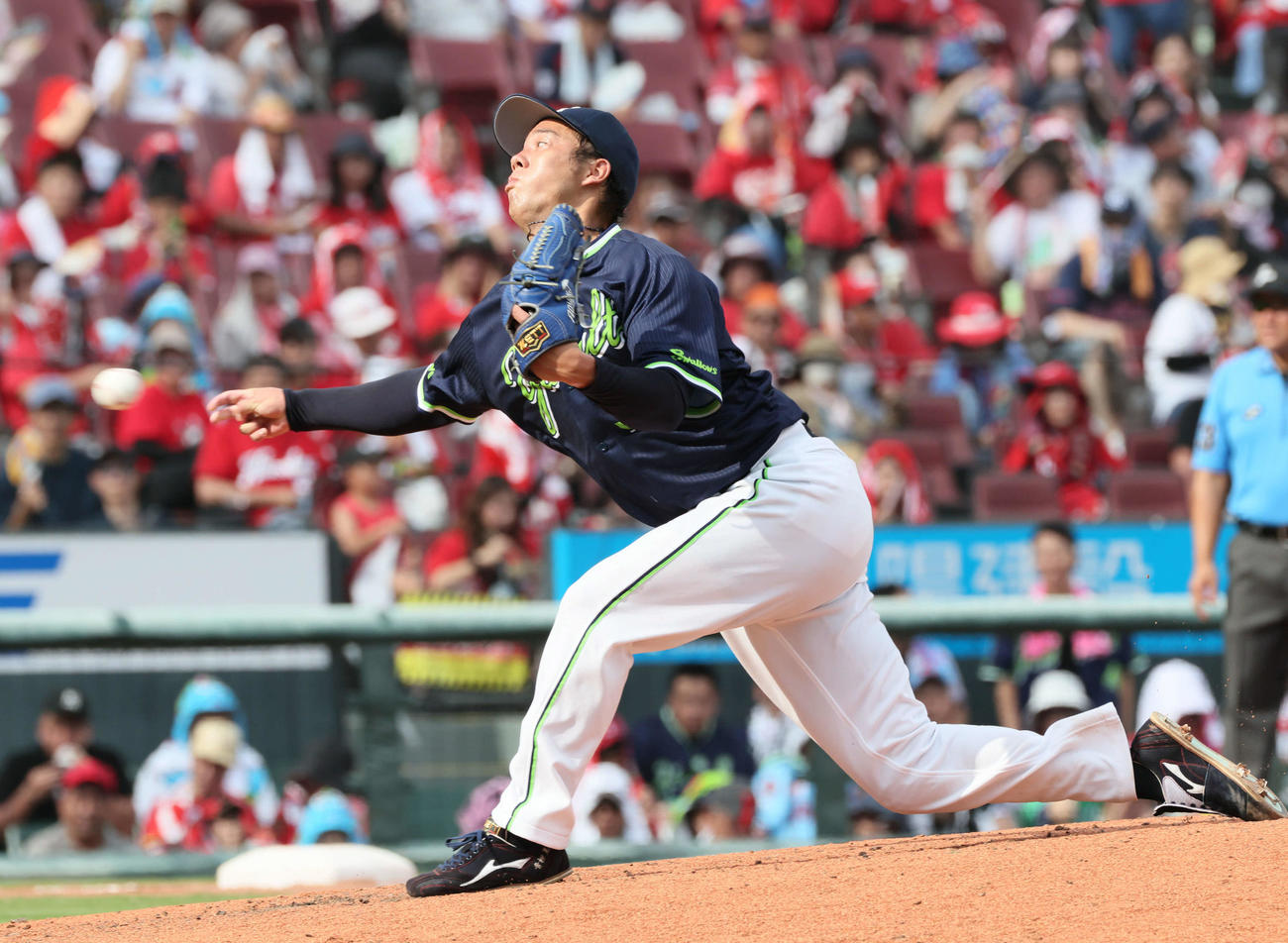 広島対ヤクルト　ヤクルト先発の青柳（撮影・加藤孝規）