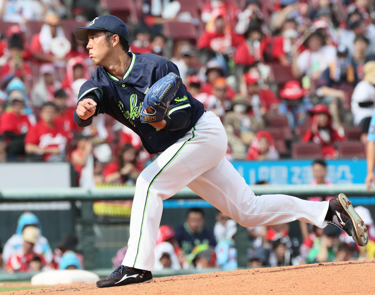 広島対ヤクルト　ヤクルト先発の青柳（撮影・加藤孝規）