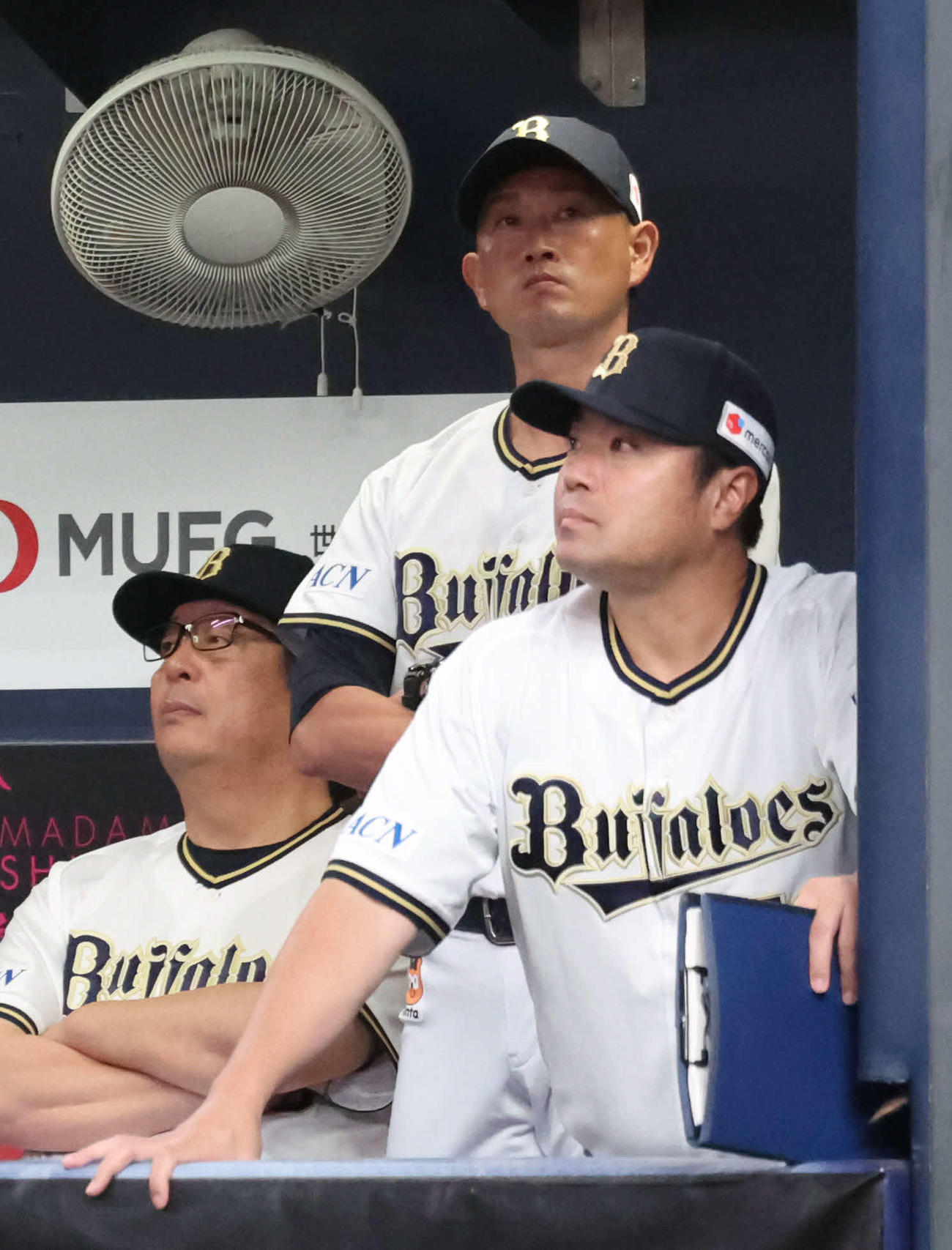 オリックス対ソフトバンク　オリックス岸田監督は苦しい試合展開に渋い表情（撮影・西尾就之）