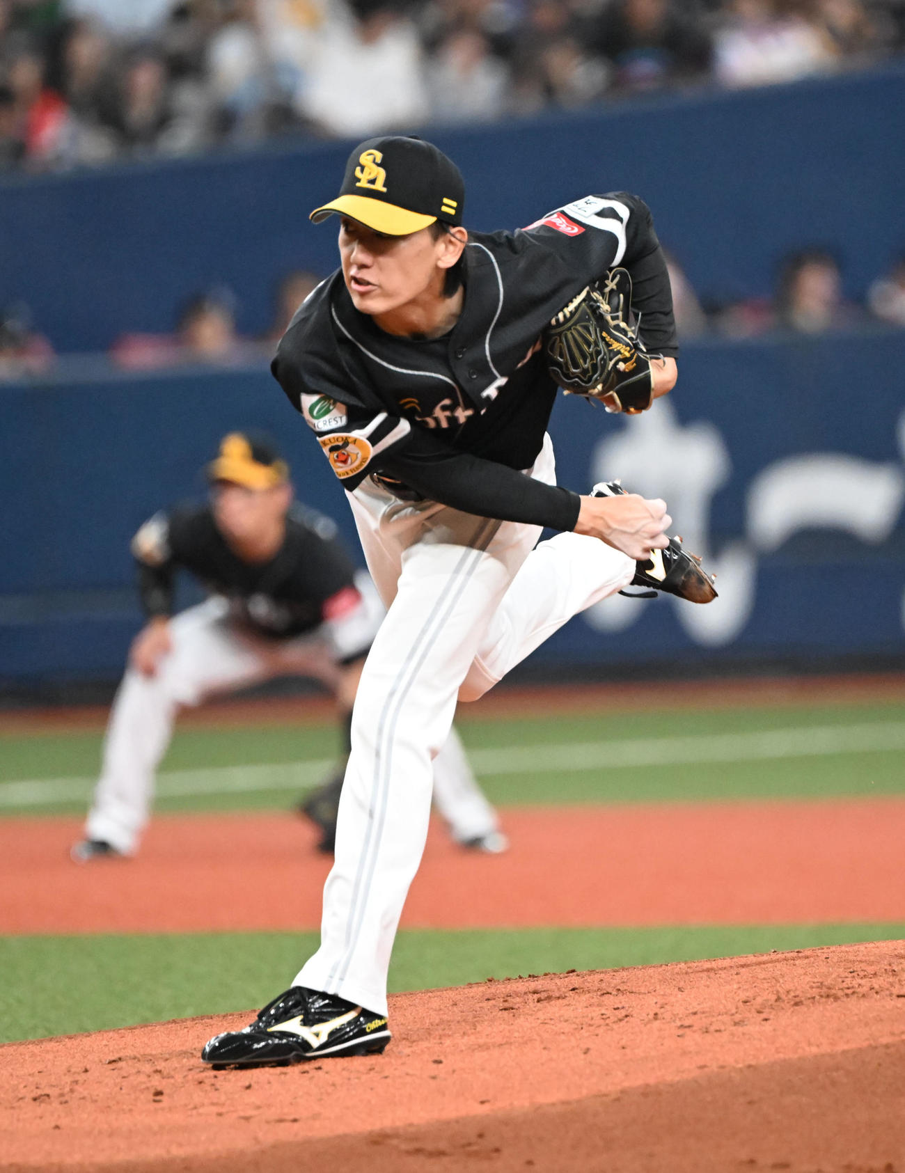 オリックス対ソフトバンク　先発するソフトバンク大津（撮影・和賀正仁）
