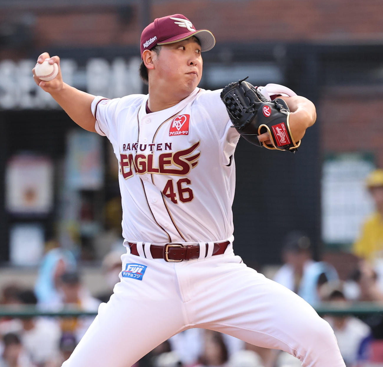 楽天対ロッテ　力投する楽天藤平（撮影・野上伸悟）