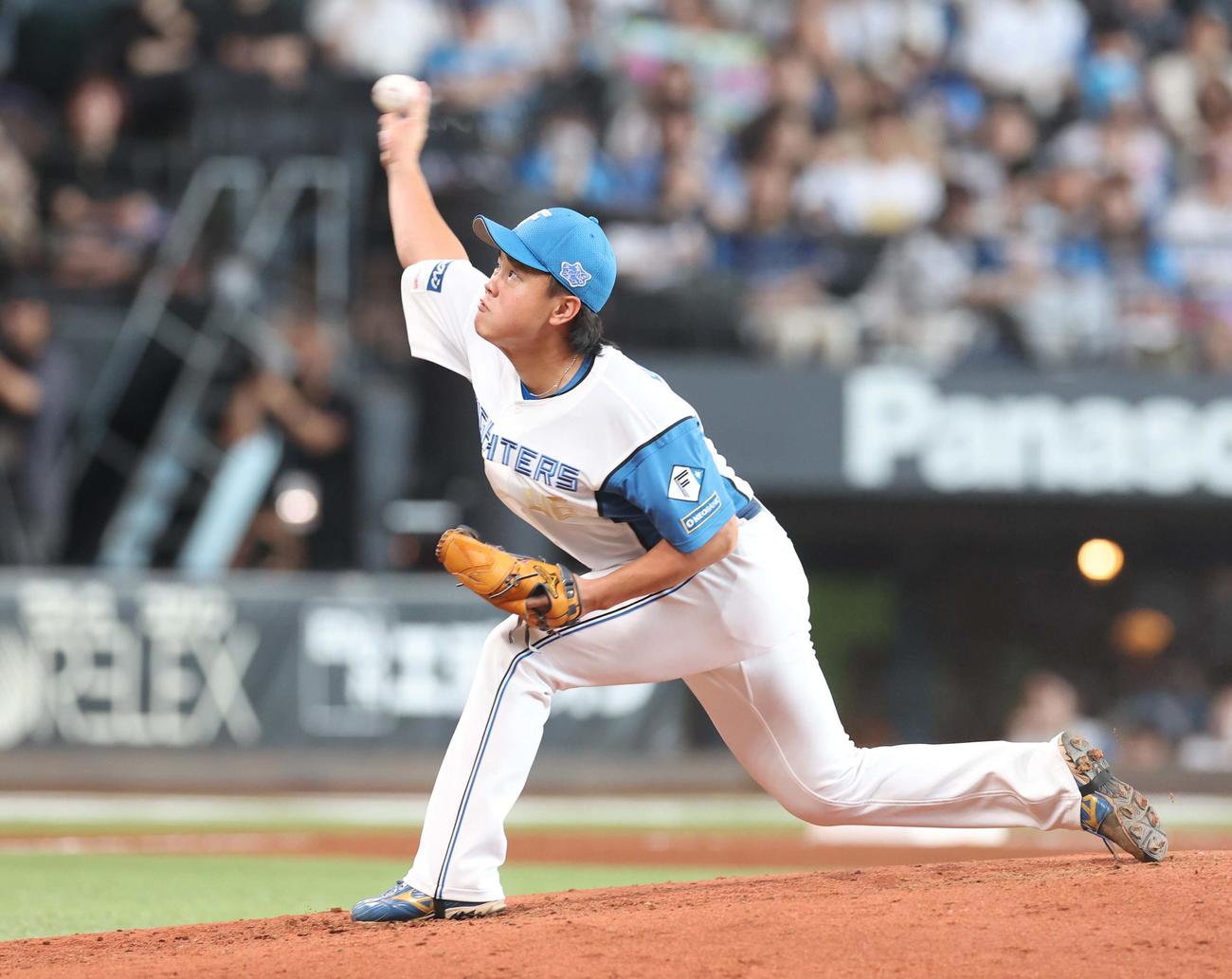 日本ハム対西武　5回に登板の畔柳（撮影・黒川智章）