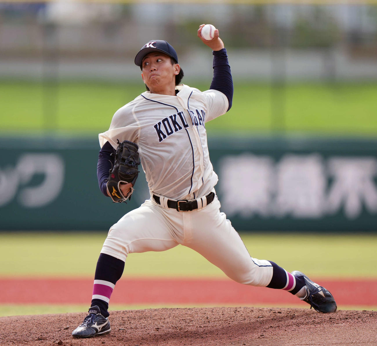 青学大対国学院大　先発の国学院大・當山（撮影・小島史椰）
