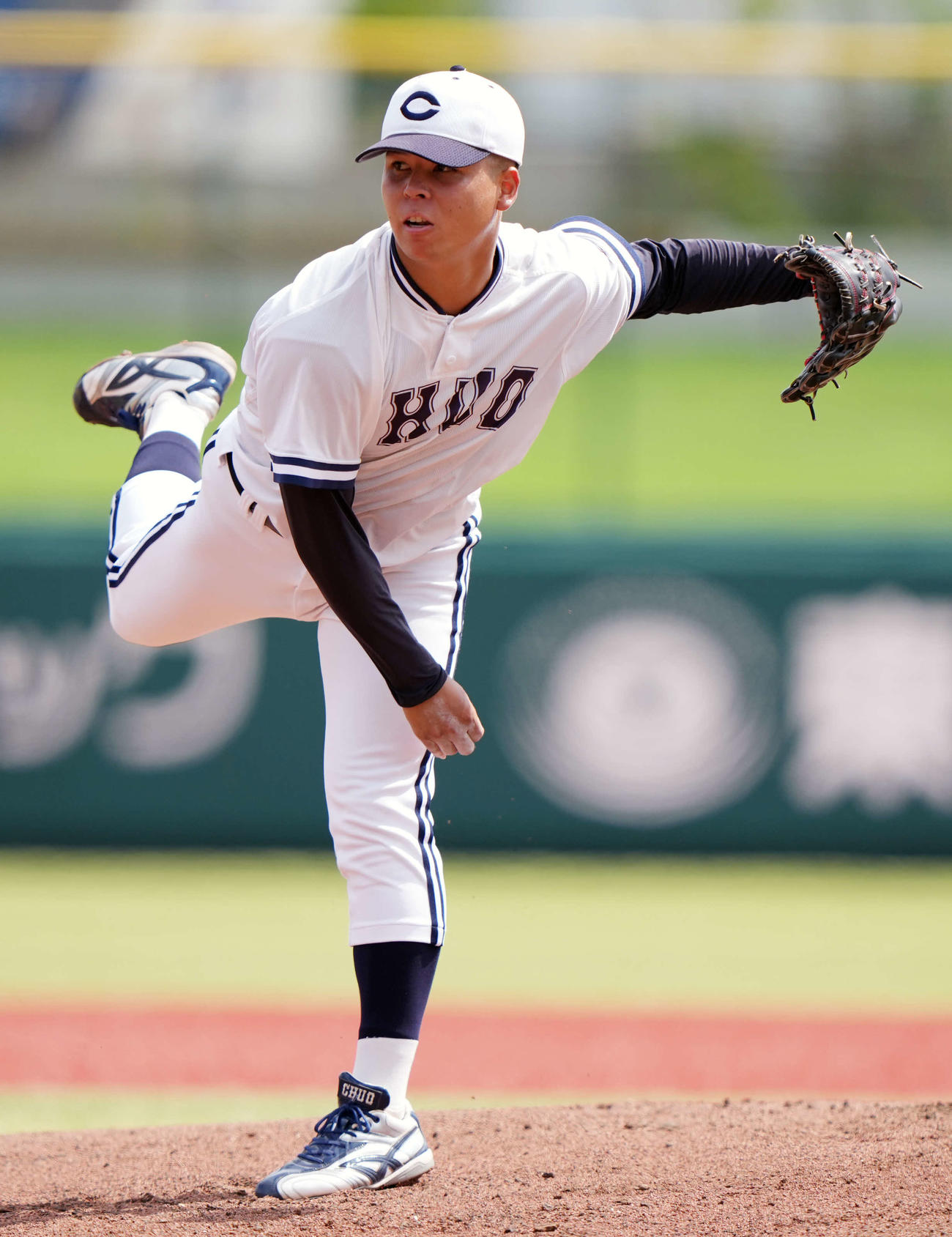亜大対中大　先発の中大・三奈木（撮影・小島史椰）