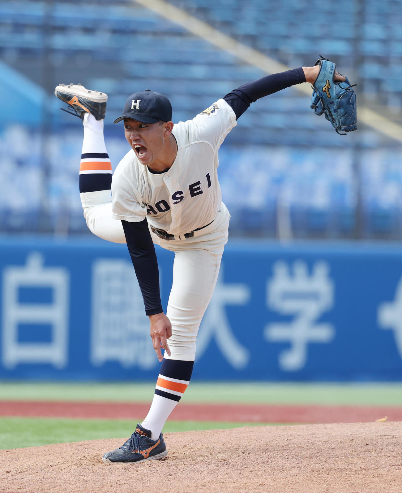 法大対慶大　先発した法大・丸山（撮影・柴田隆二）　　