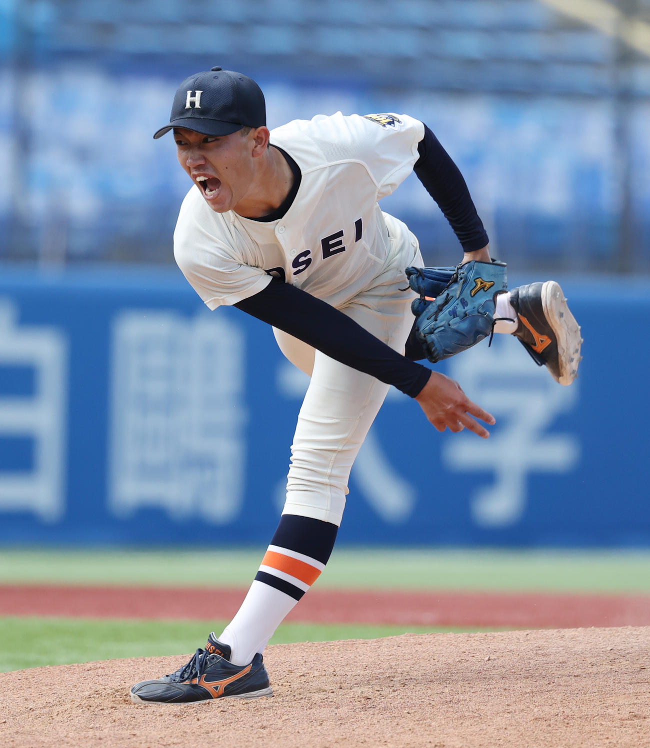 法大対慶大　先発した法大・丸山（撮影・柴田隆二）　　