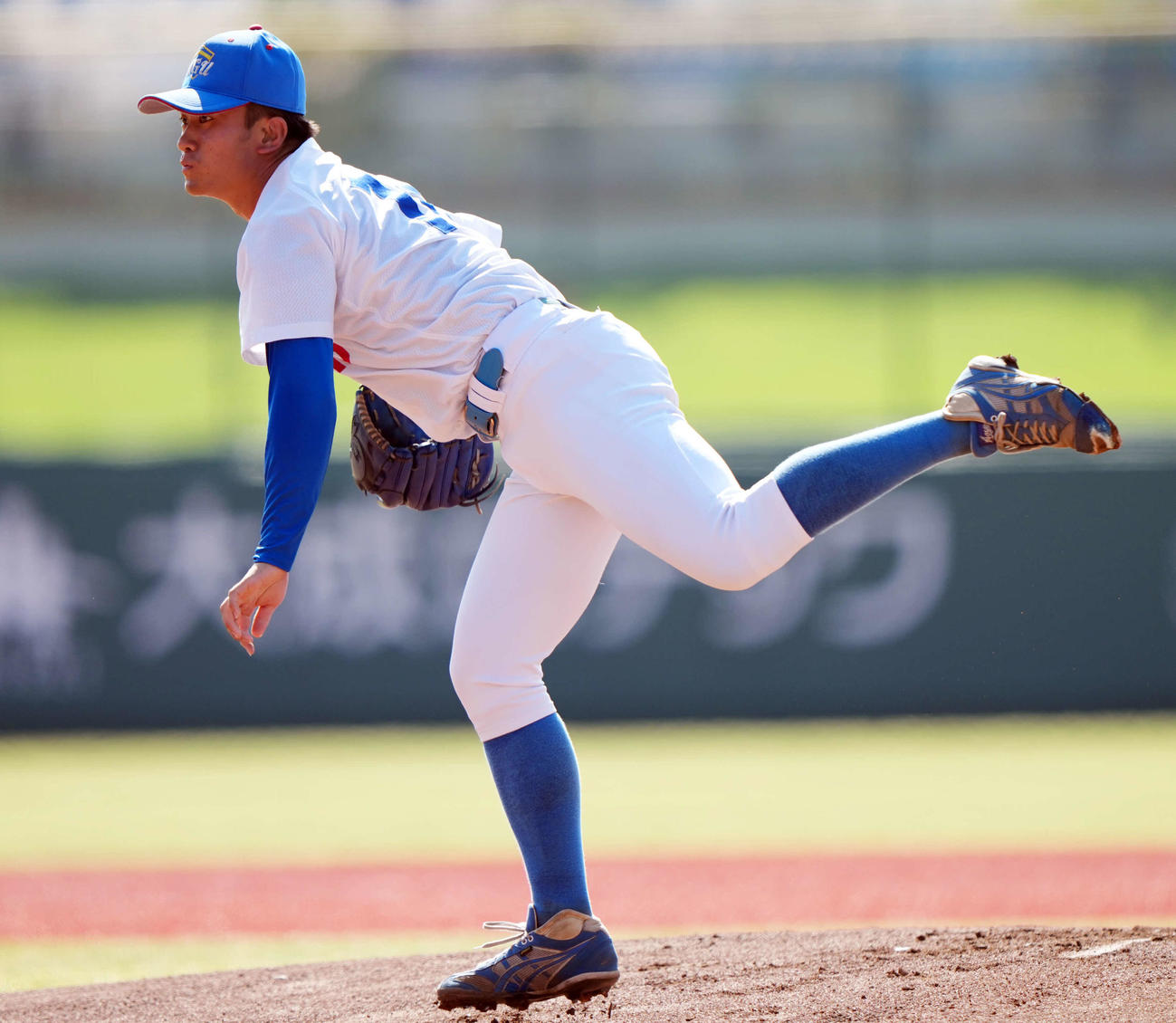 国学院大対青学大　先発の青学大・渡辺（撮影・小島史椰）