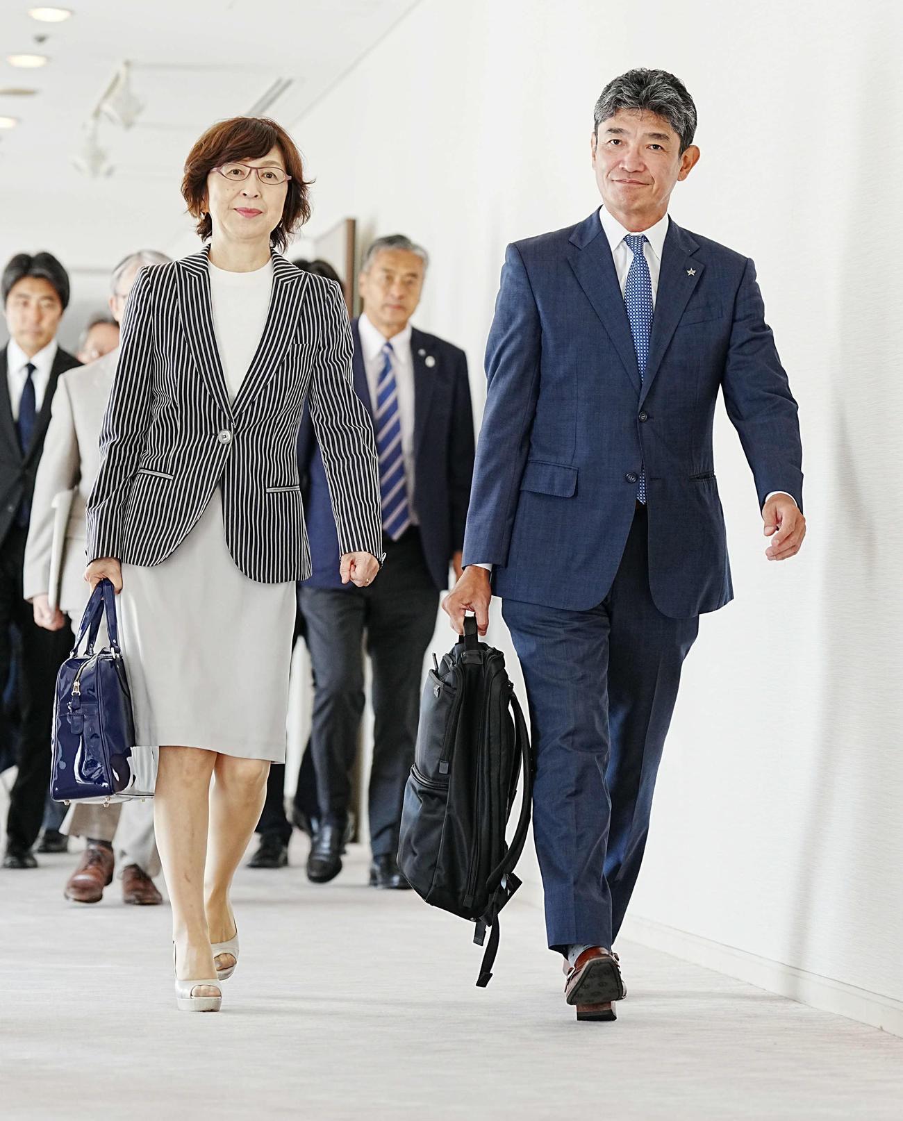 NPBオーナー会議に臨むDeNA南場智子オーナー（左）（撮影・小沢裕）