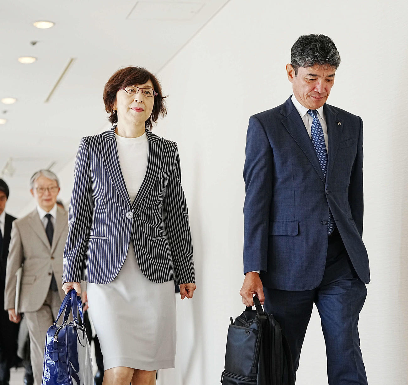 NPBオーナー会議に臨むDeNA南場智子オーナー（左）（撮影・小沢裕）