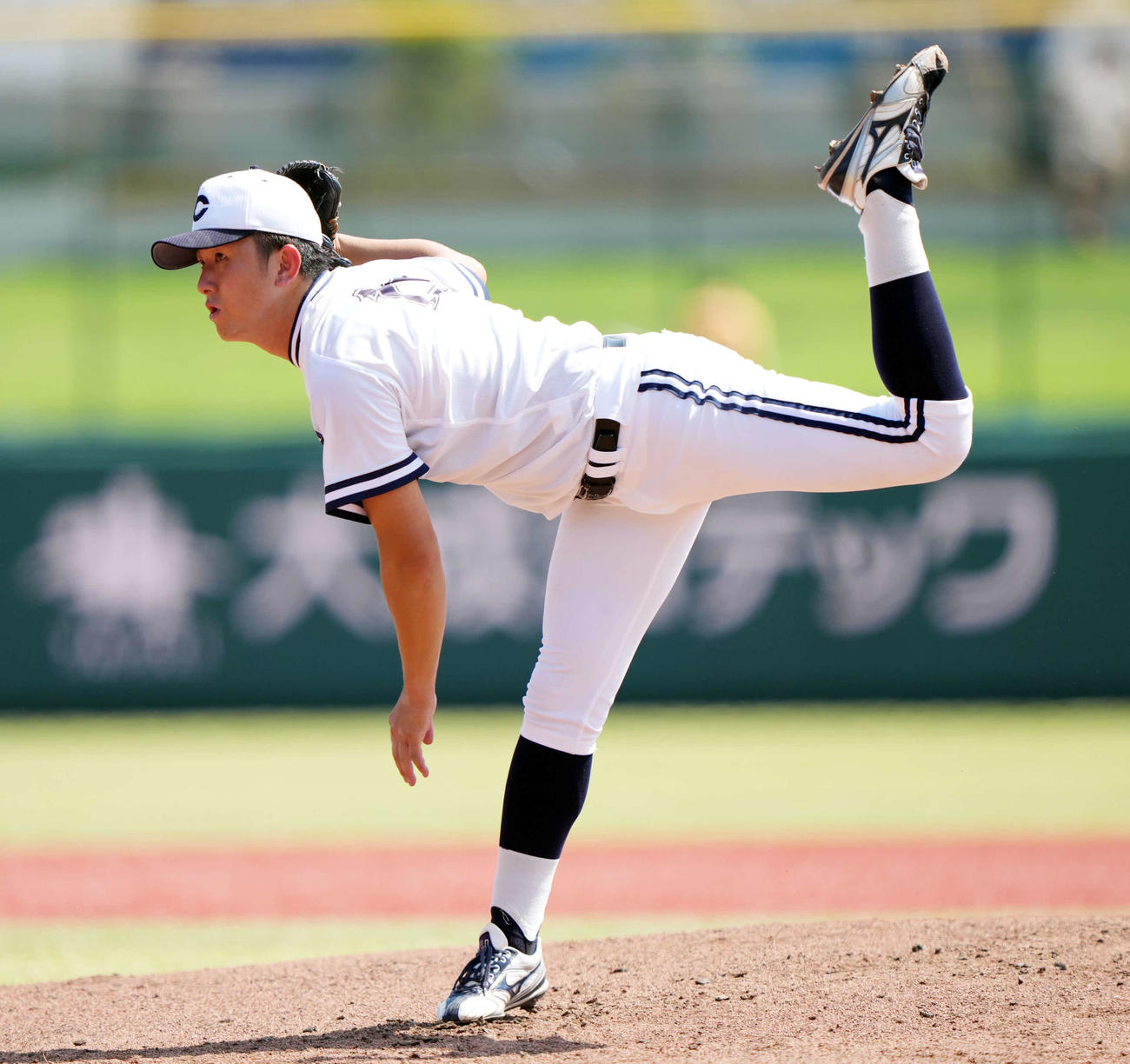中大対亜大　先発の中大・山口（撮影・小島史椰）