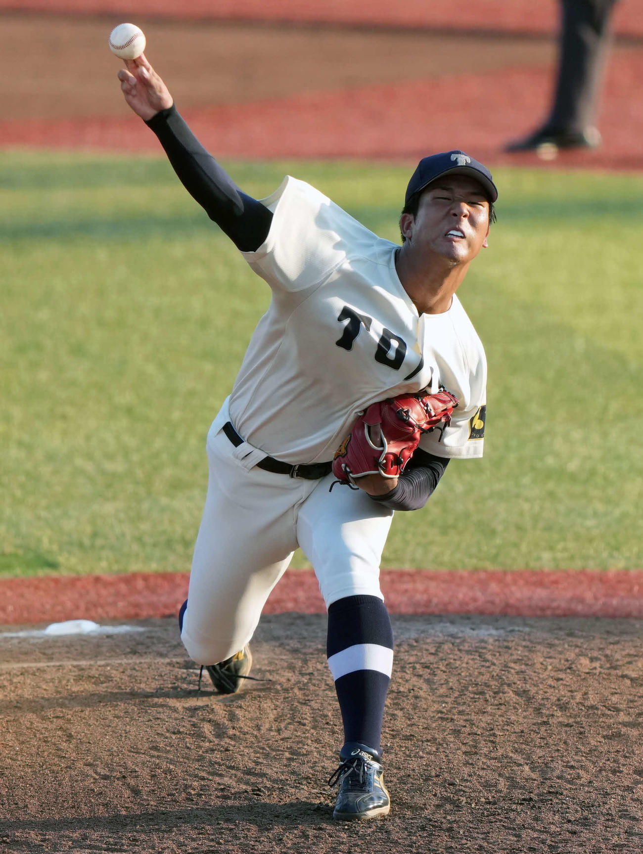 駒大対東洋大　先発の東洋大・島田（撮影・小島史椰）