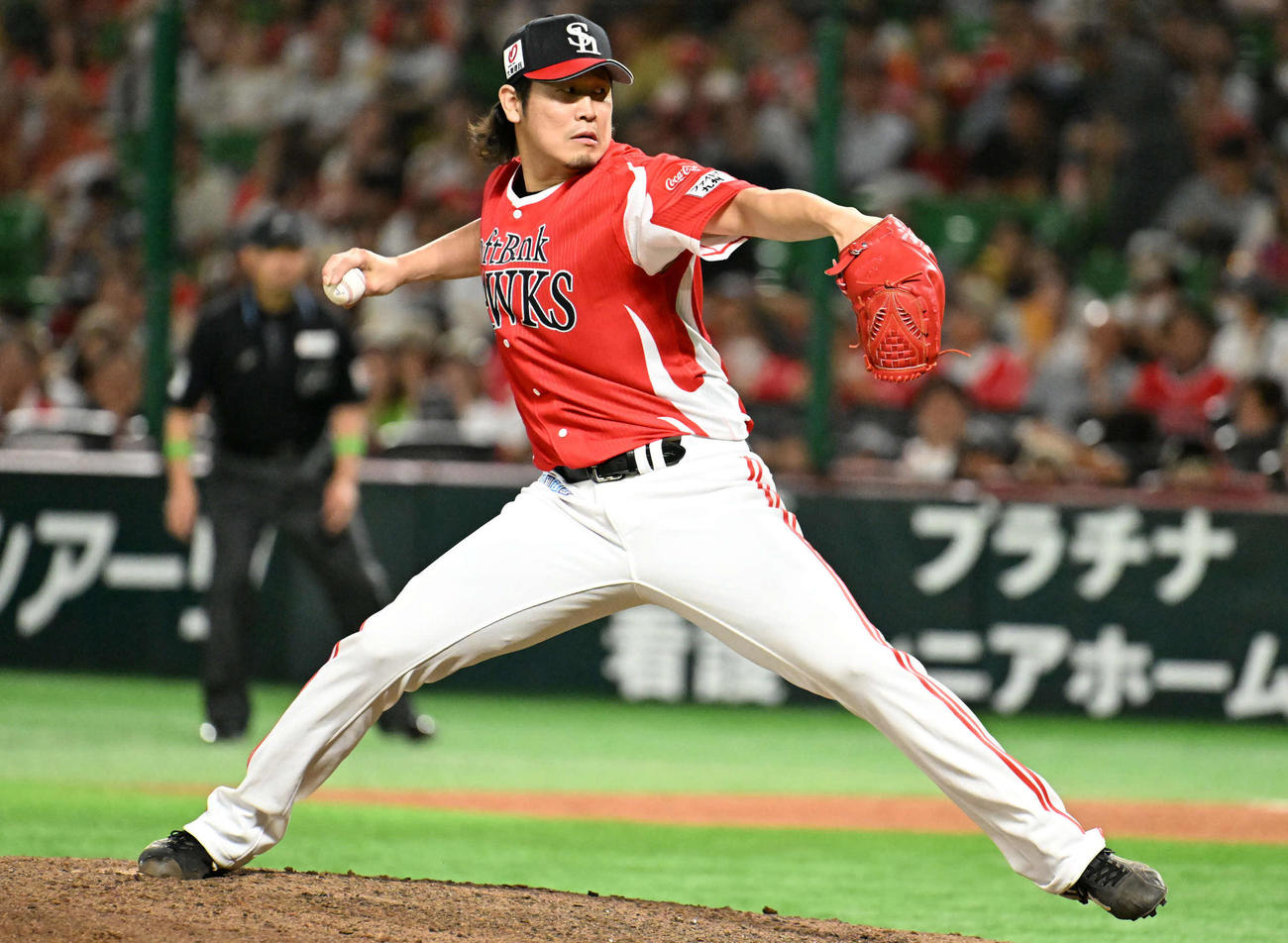 ソフトバンク対西武　ソフトバンク4番手投手の杉山（撮影・林敢治）