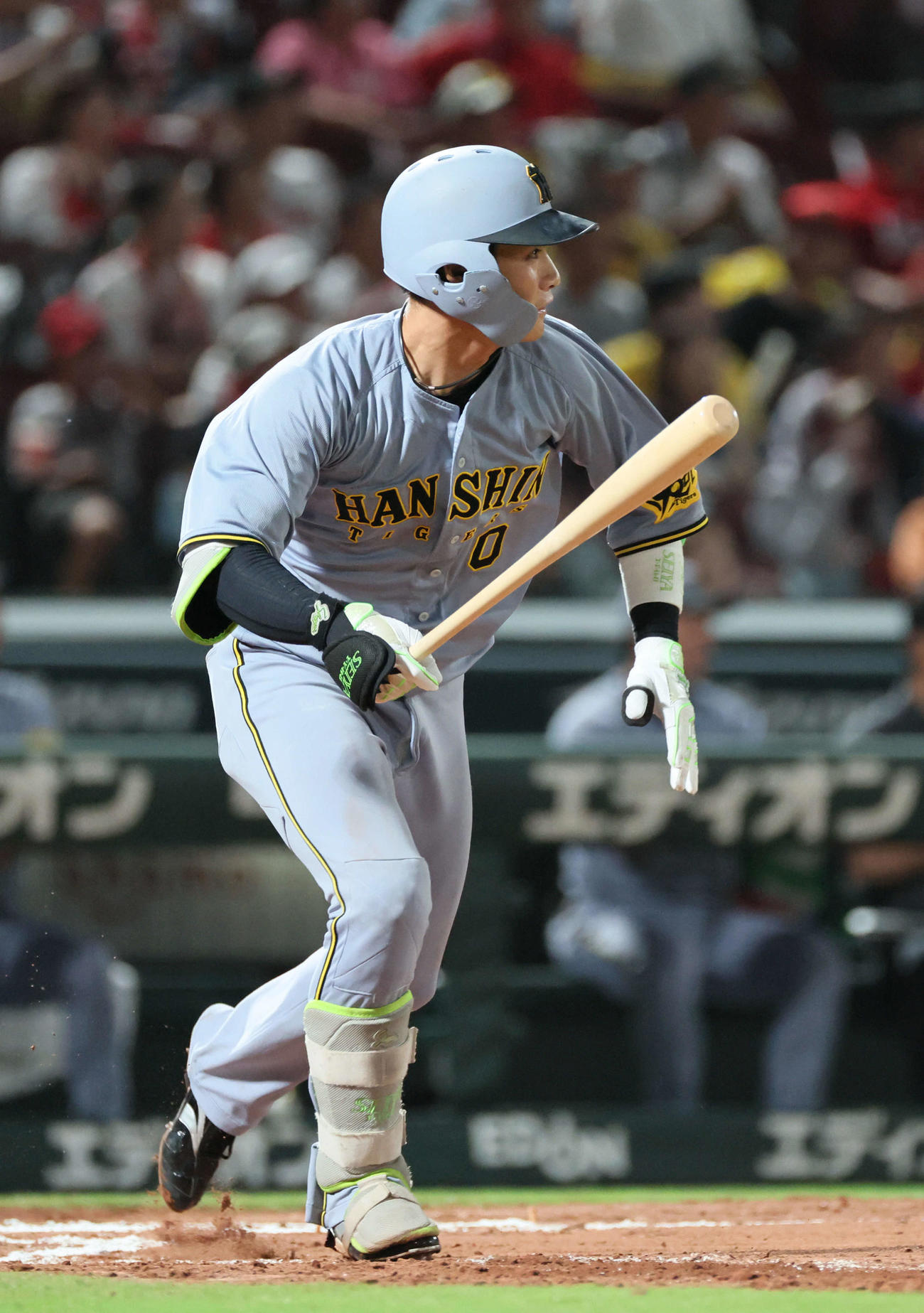 広島対阪神　6回表阪神無死一、三塁、木浪は勝ち越しの中前適時打を放つ（撮影・加藤孝規）