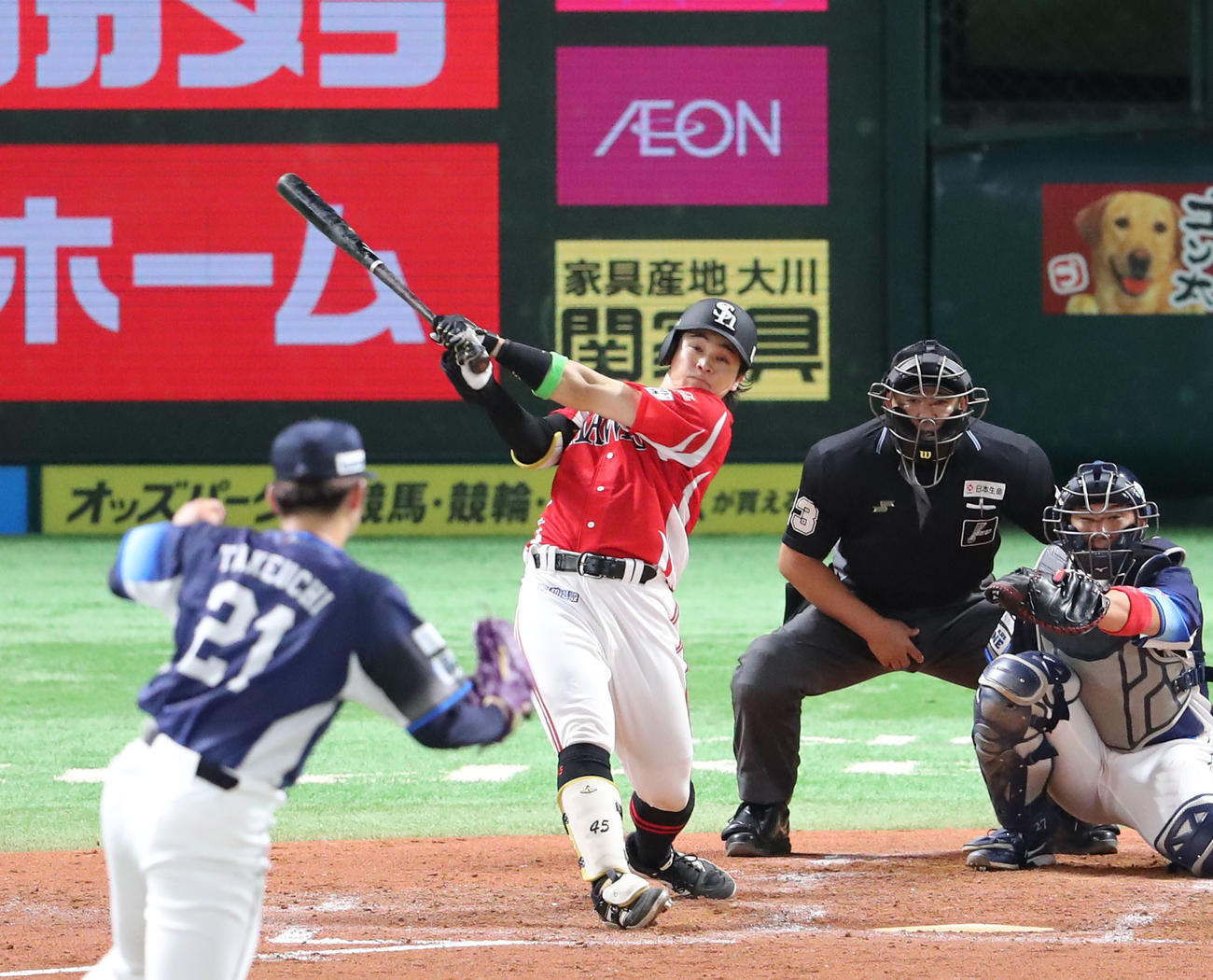ソフトバンク対西武　3回裏ソフトバンク無死、谷川原は中越え二塁打を放つ（撮影・梅根麻紀）