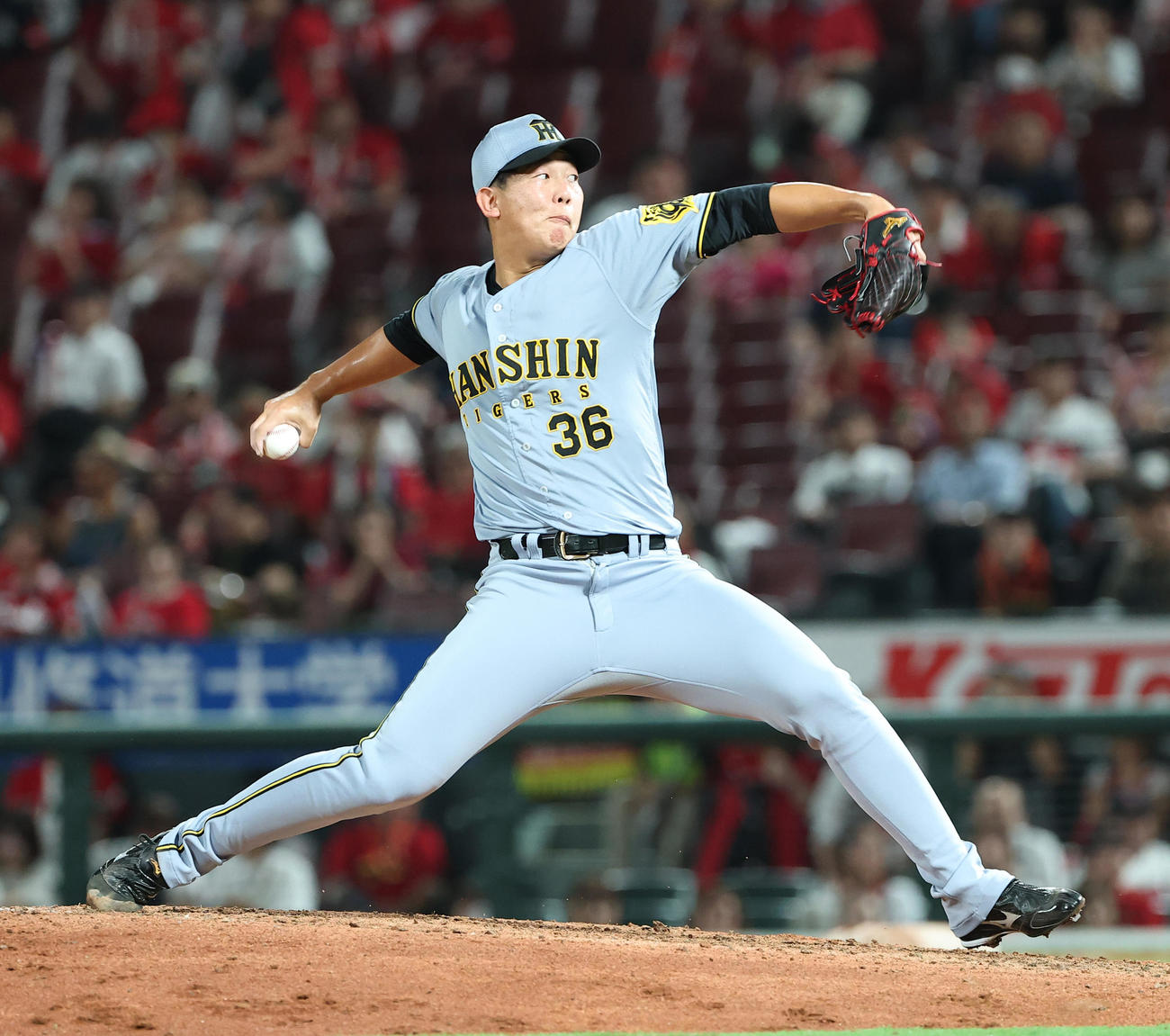 広島対阪神　阪神3番手の畠（撮影・上田博志）