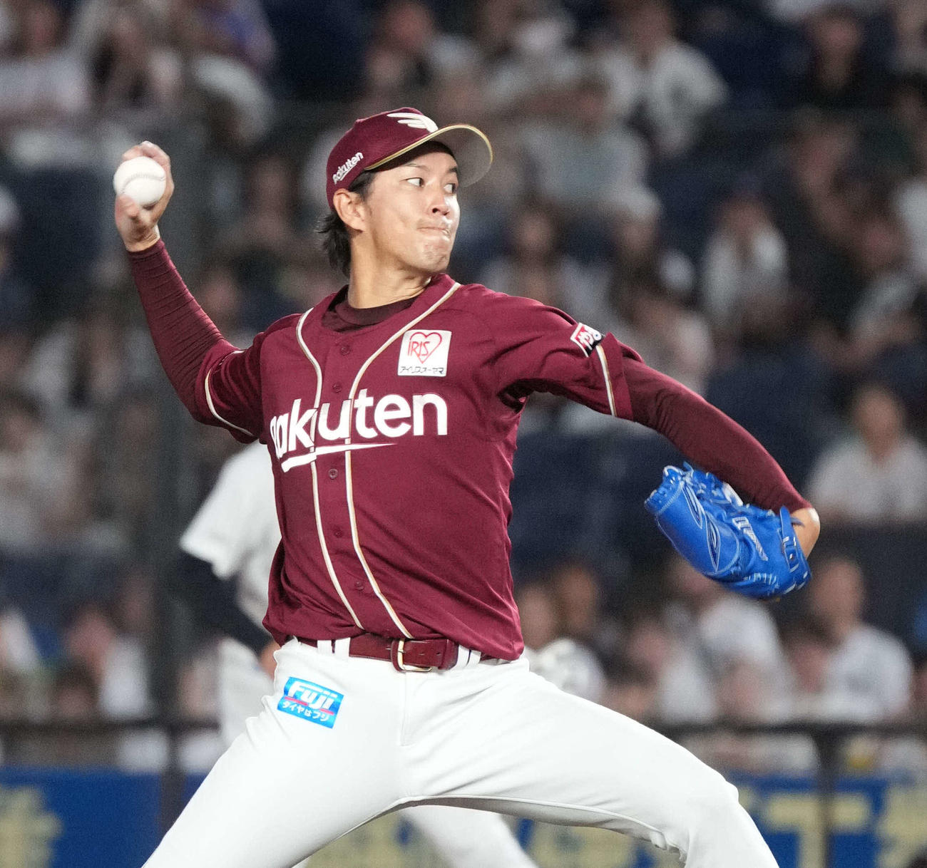 ロッテ対楽天　楽天先発の岸（撮影・小沢裕）