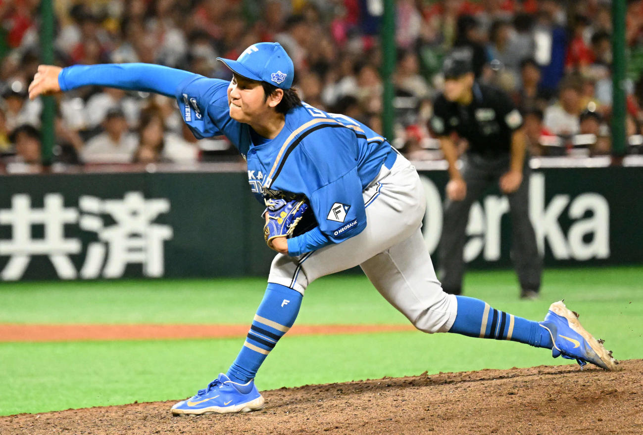 ソフトバンク対日本ハム　日本ハム3番手投手の古林（撮影・林敢治）