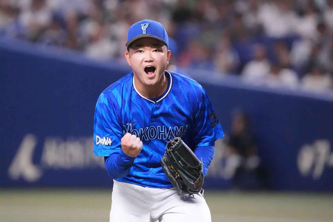 中日対DeNA 6回裏中日2死一塁、クリスチャン・ロドリゲスを三振に仕留めほえる石田裕（撮影・森本幸一）