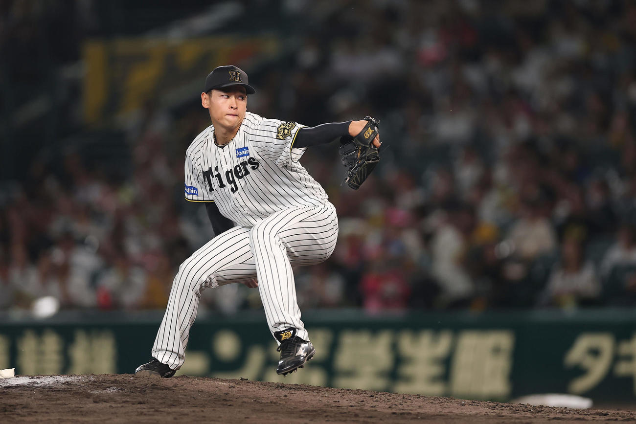 阪神対DeNA　力投する阪神先発の早川（撮影・前田充）