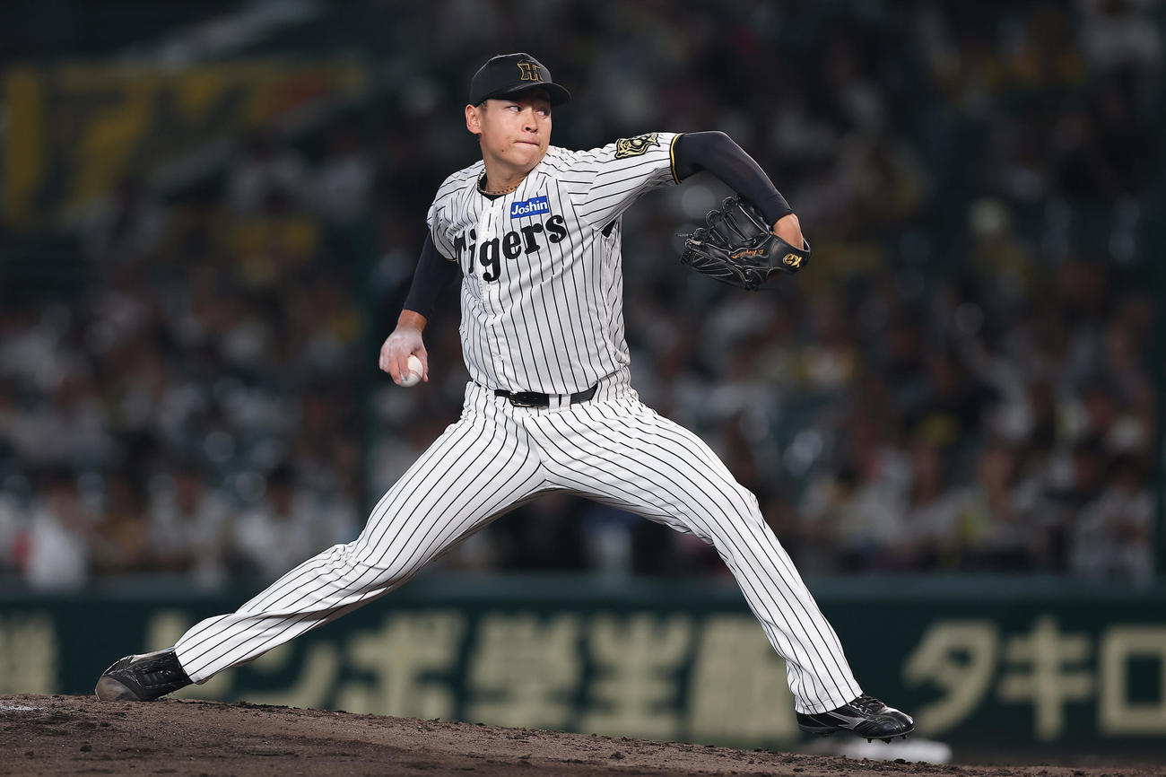 阪神対DeNA　力投する阪神先発の早川（撮影・前田充）