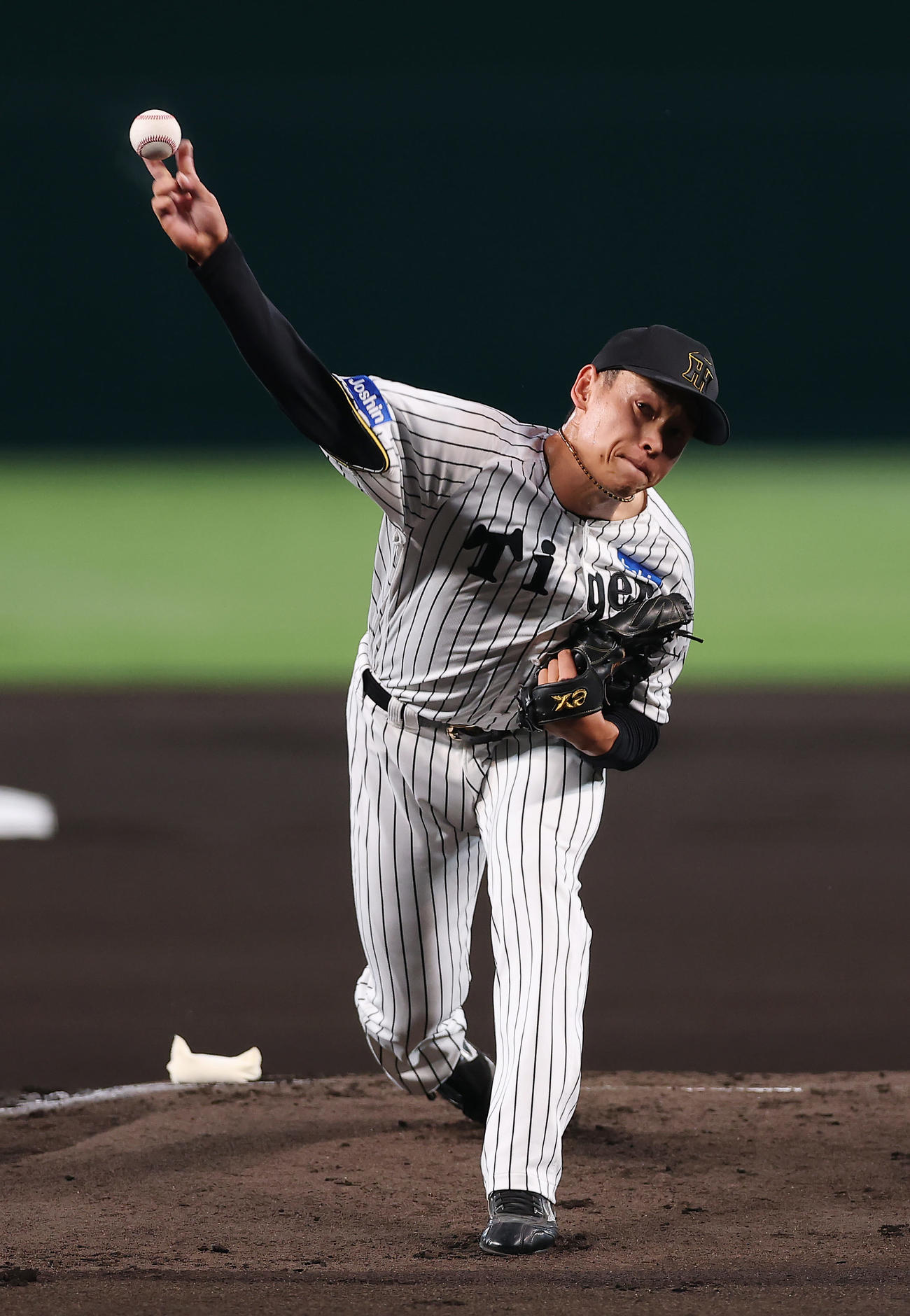阪神対DeNA　力投する阪神先発の早川（撮影・前田充）