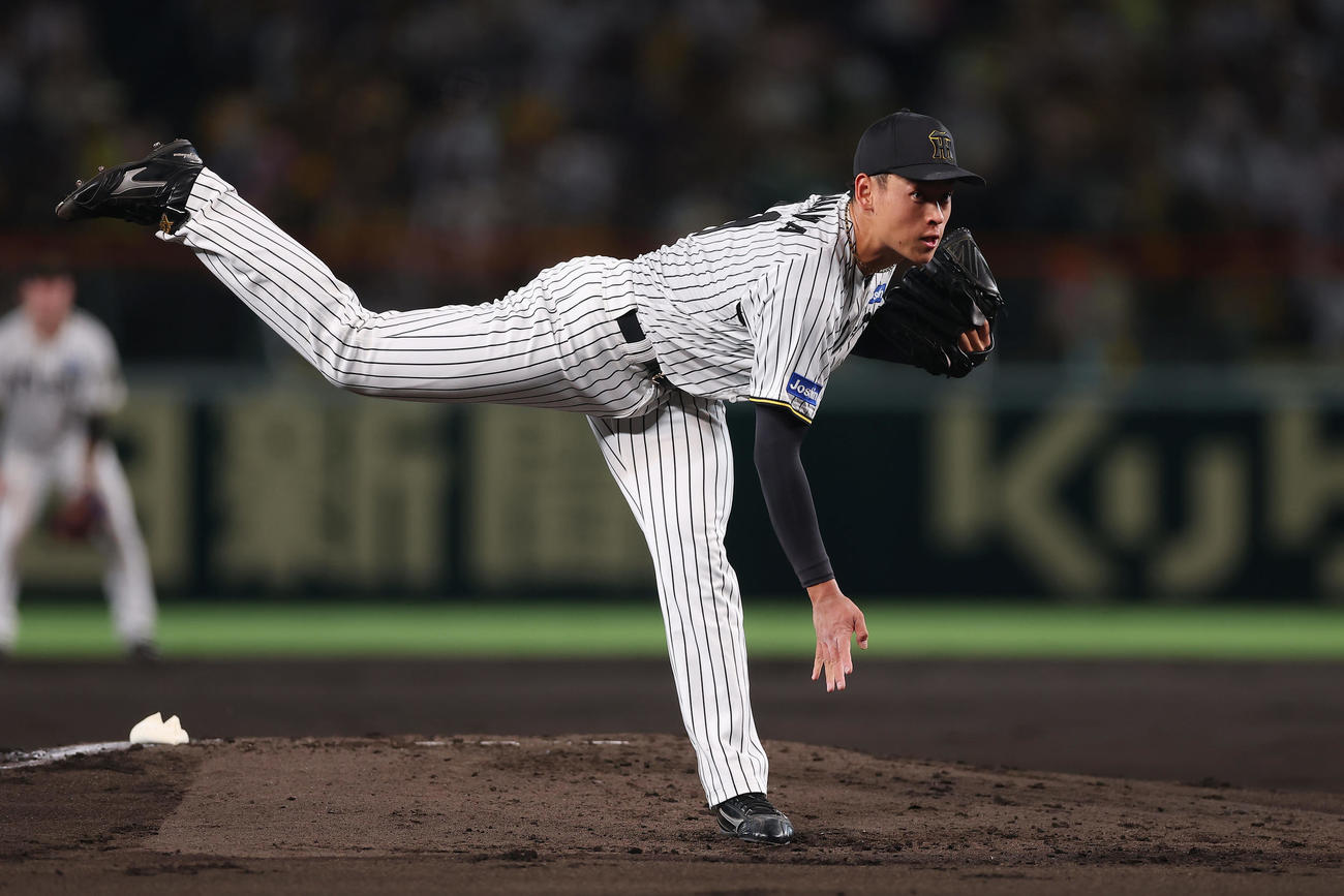阪神対DeNA　力投する阪神先発の早川（撮影・前田充）