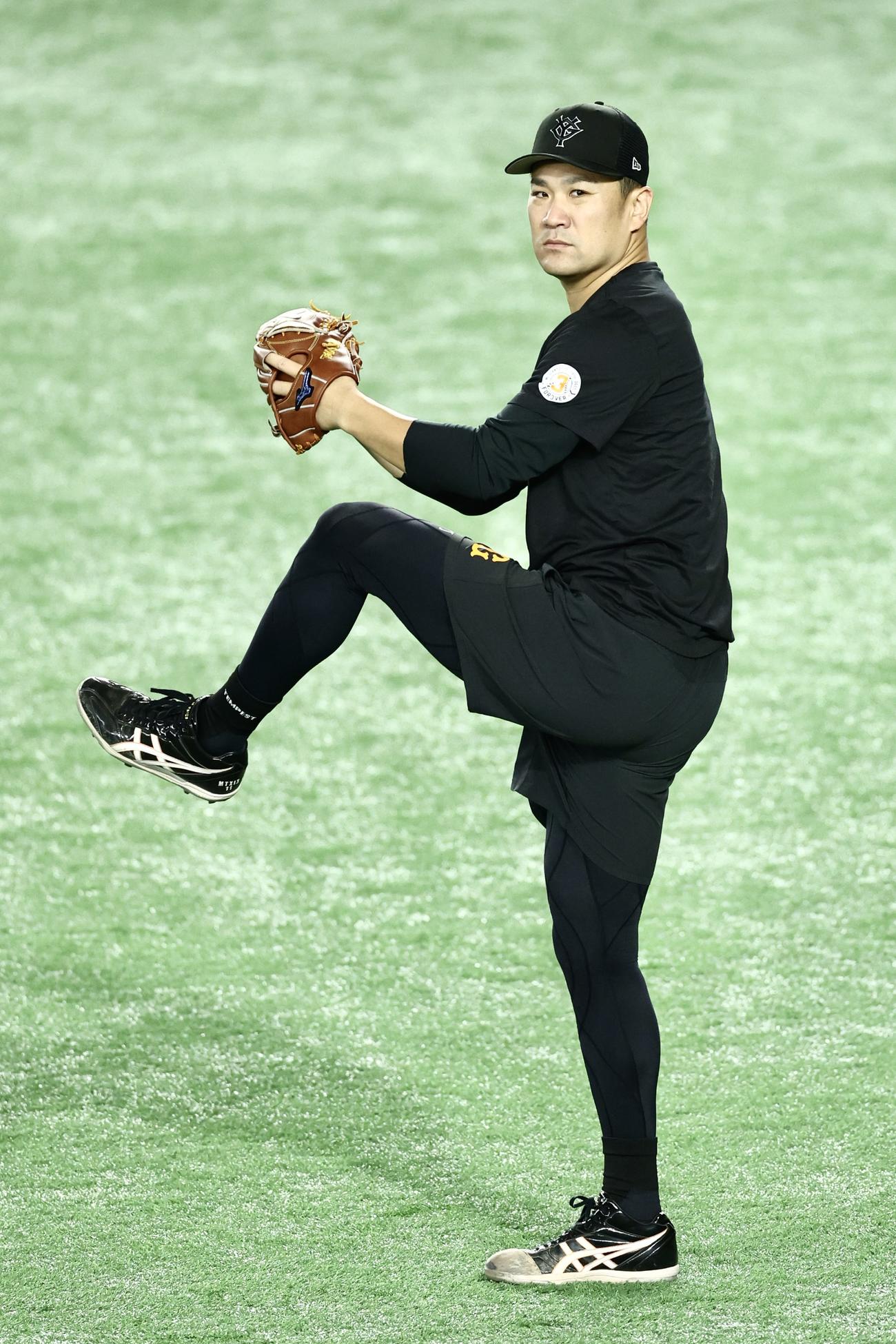 巨人対広島　試合前、練習に臨む巨人田中将（撮影・河田真司）