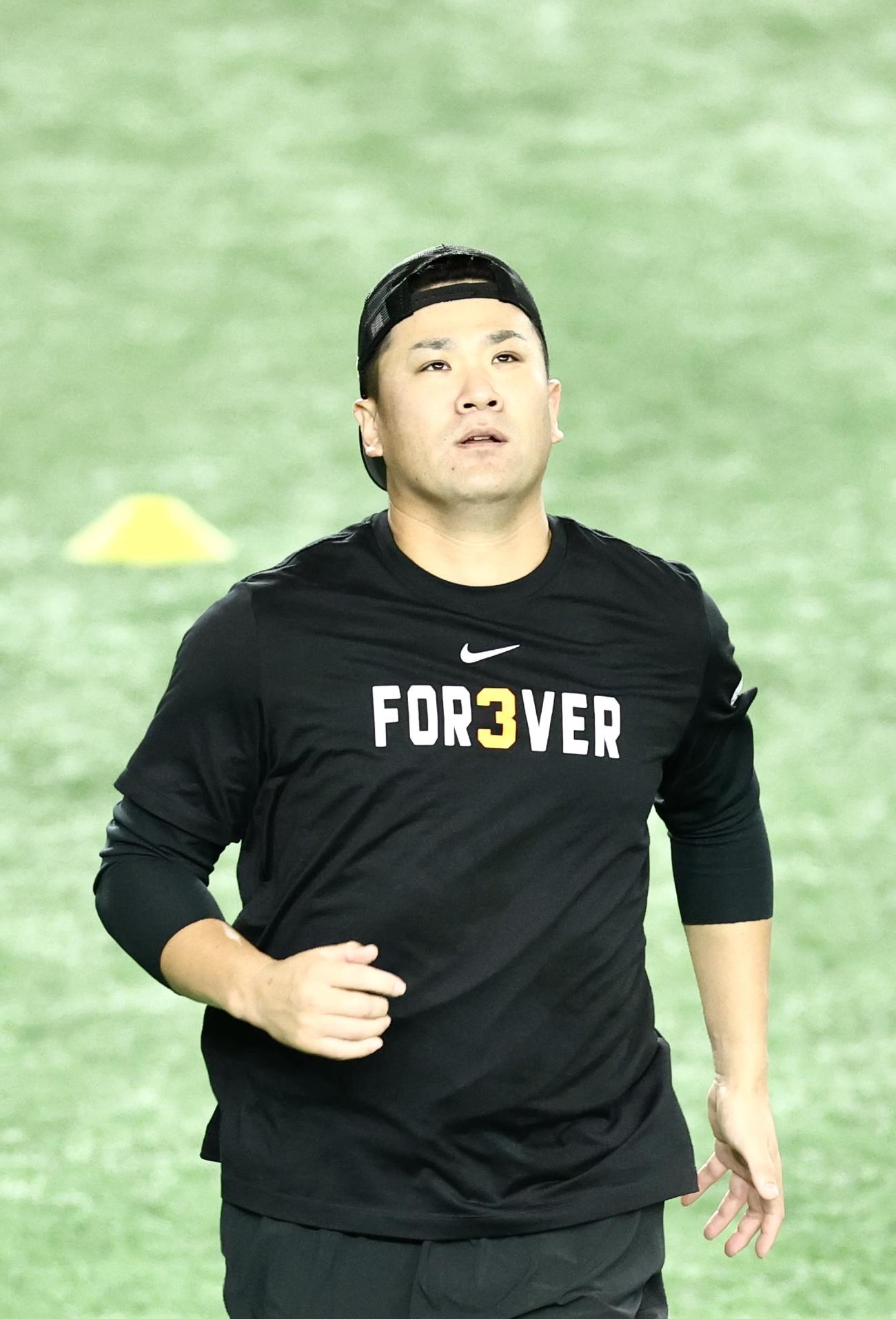 巨人対広島　試合前、練習に臨む巨人田中将（撮影・河田真司）