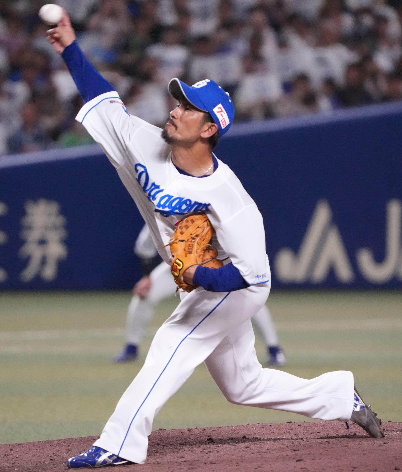 中日対ヤクルト　8回表、中日3番手で登板する祖父江（撮影・森本幸一）