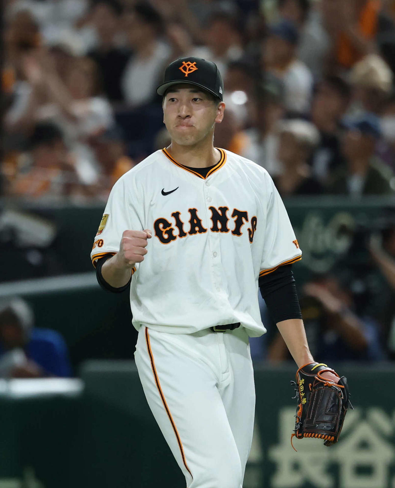 巨人対広島　打者を3人で抑えガッツポーズを見せる大勢（撮影・増田悦実）